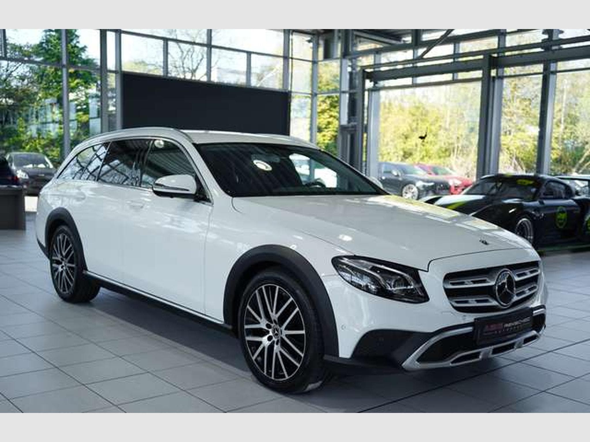 Mercedes E 220 d 4Matic All-Terrain *Widescreen *LED * (2019) - Photo 7