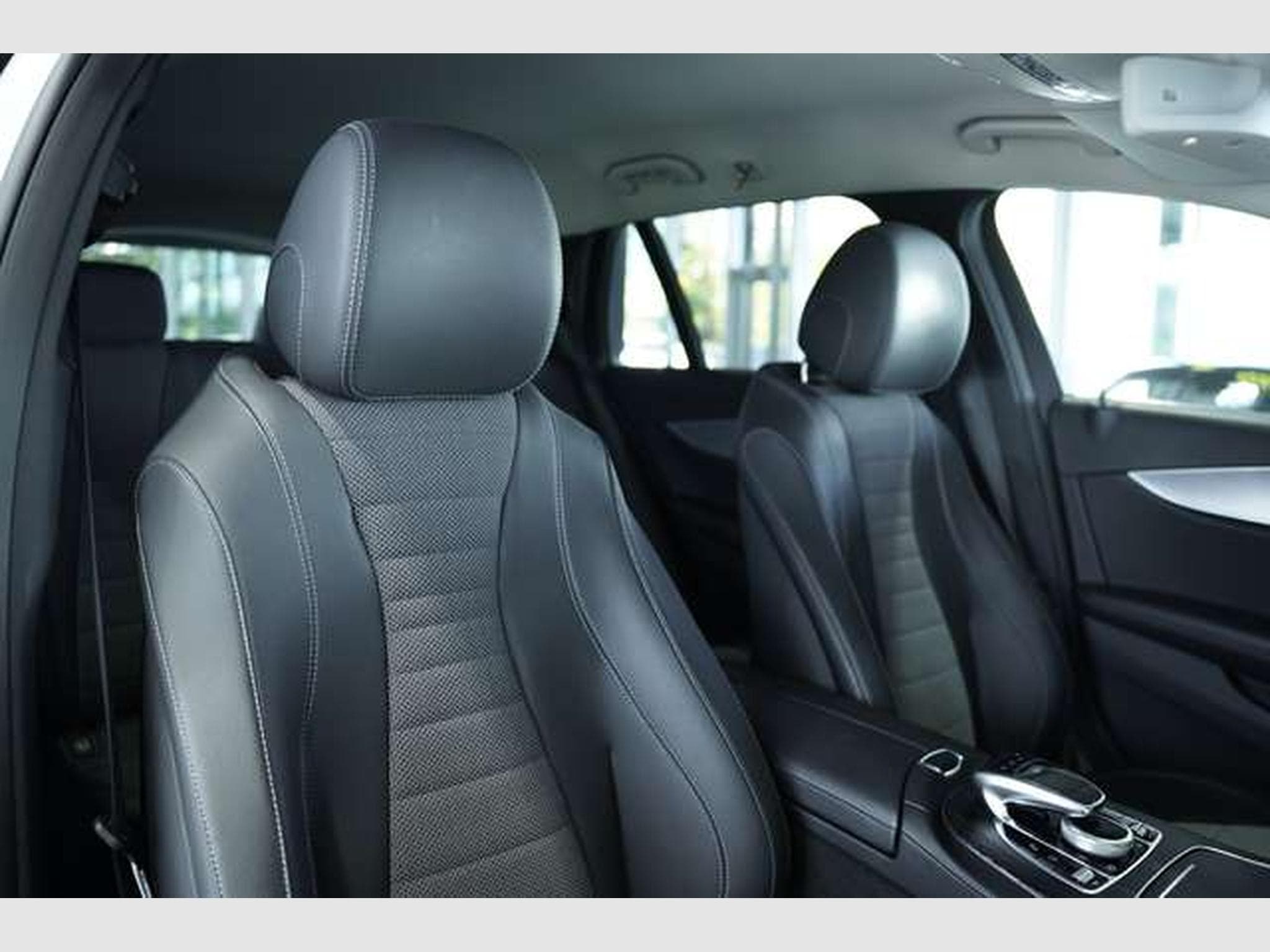 Mercedes E 220 d 4Matic All-Terrain *Widescreen *LED * (2019) - Photo 22