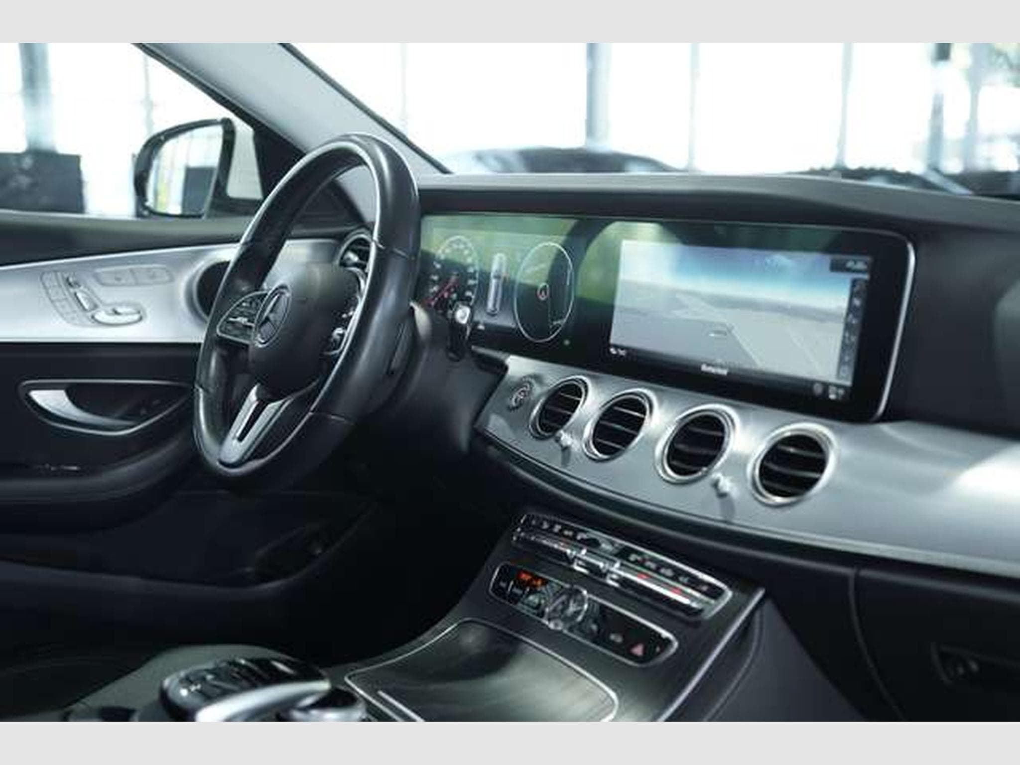 Mercedes E 220 d 4Matic All-Terrain *Widescreen *LED * (2019) - Photo 21