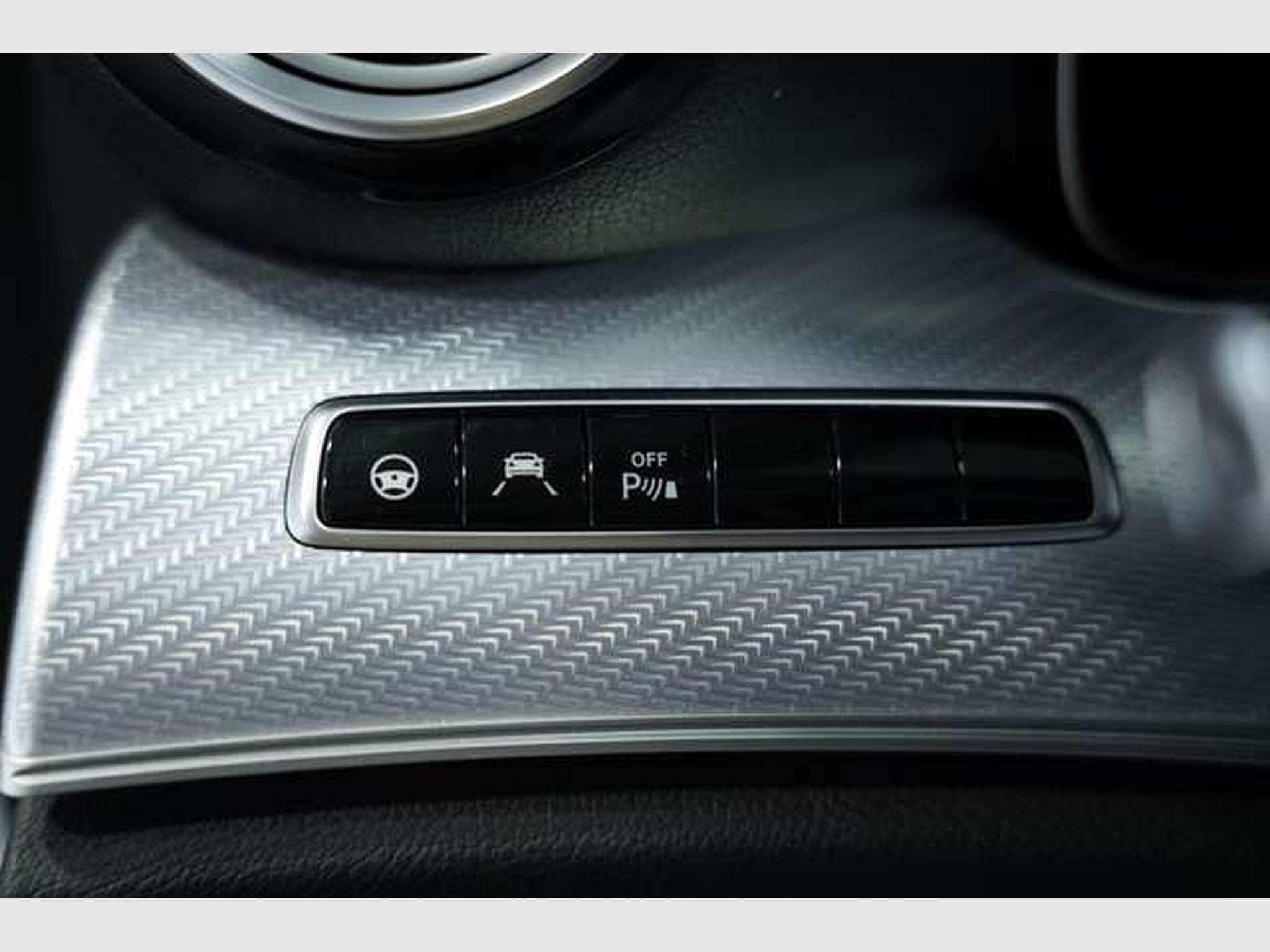 Mercedes E 220 d 4Matic All-Terrain *Widescreen *LED * (2019) - Photo 33