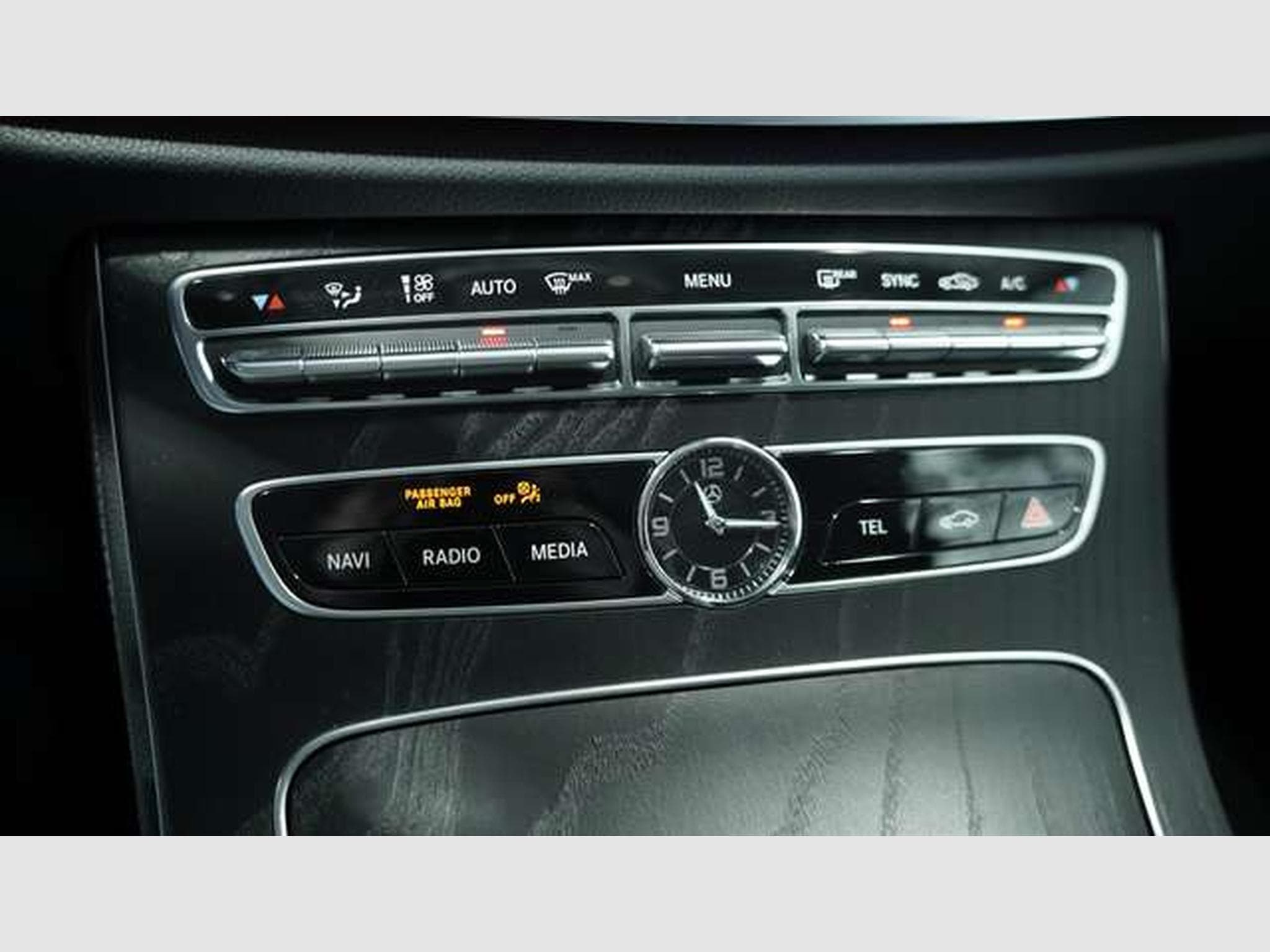 Mercedes E 220 d 4Matic All-Terrain *Widescreen *LED * (2019) - Photo 39
