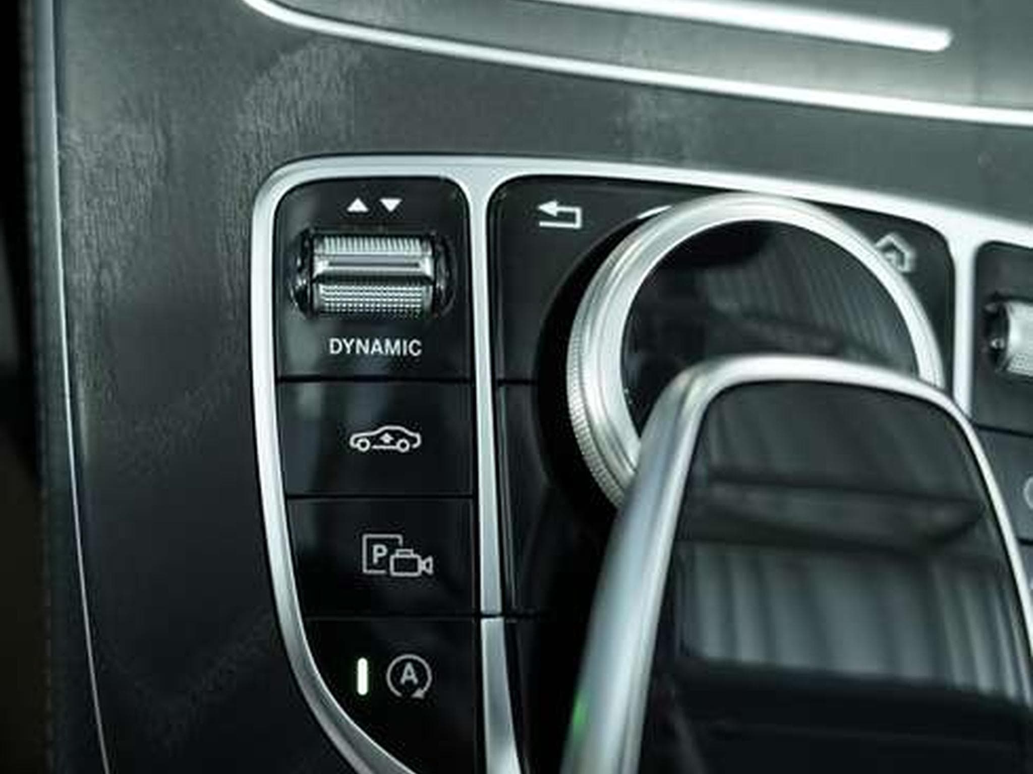 Mercedes E 220 d 4Matic All-Terrain *Widescreen *LED * (2019) - Photo 36