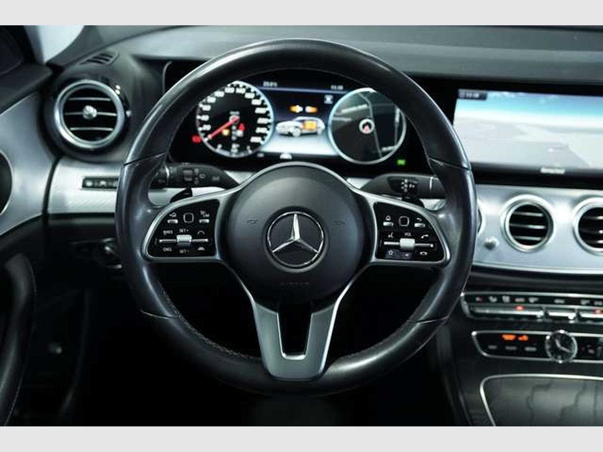 Mercedes E 220 d 4Matic All-Terrain *Widescreen *LED * (2019) - Photo 47