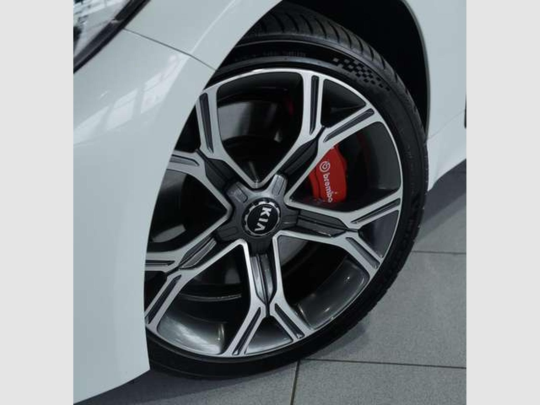 Kia Stinger GT 4WD *1.Hand *Pano *H&K *Memory *H-UP (2019) - Photo 3