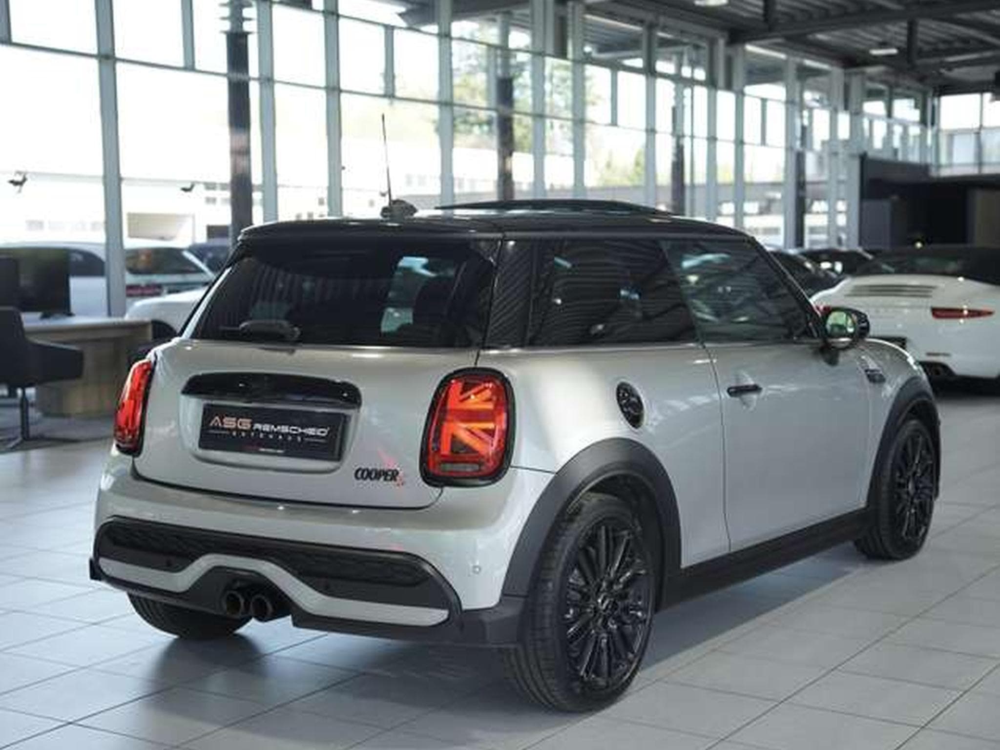 MINI Cooper Classic Trim *1.HD *Pano *Nappa *ACC (2024) - Photo 8