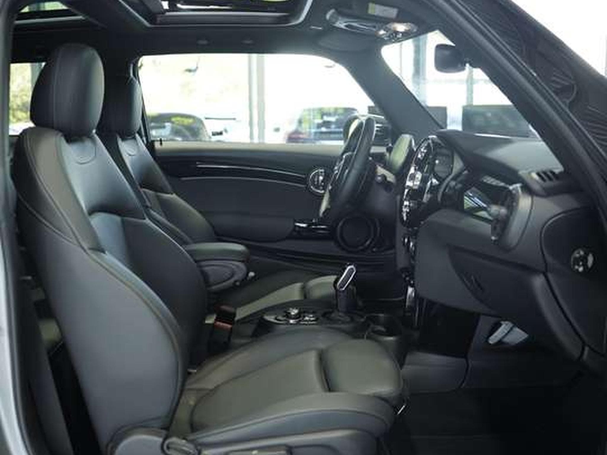 MINI Cooper Classic Trim *1.HD *Pano *Nappa *ACC (2024) - Photo 18