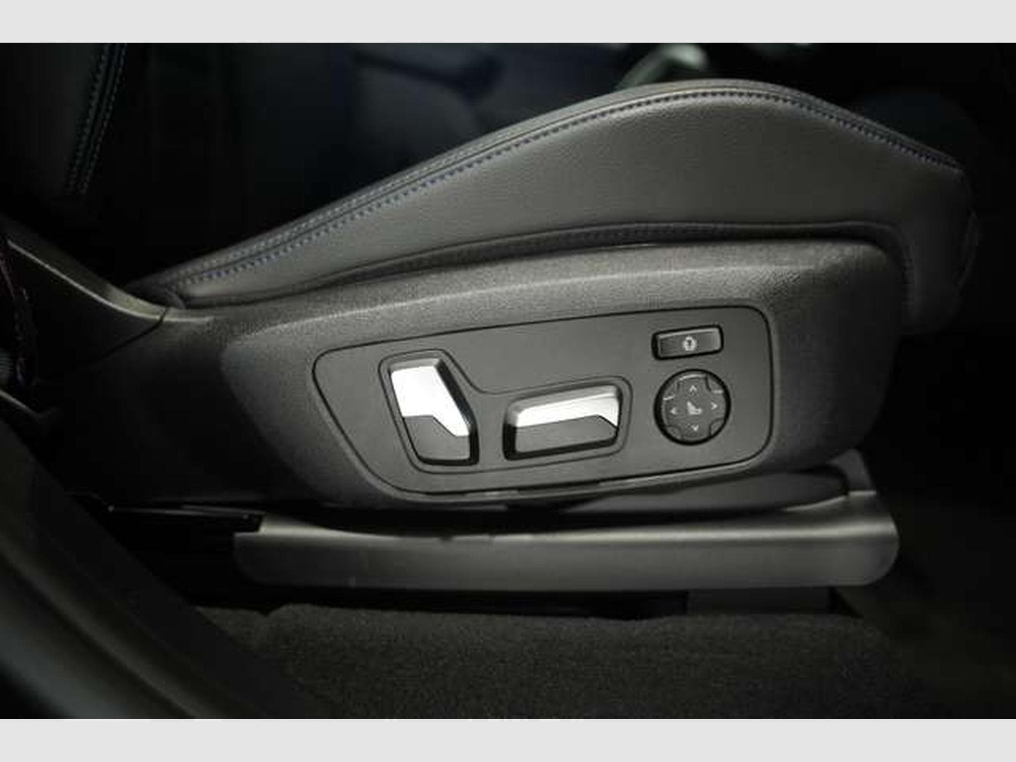 BMW X4M i xD *2.HD *21 *Pano*Memory*HUD*Schale (2020) - Photo 17