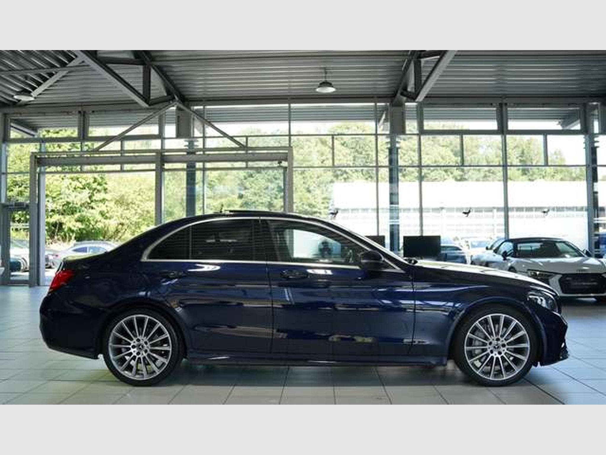 Mercedes C 300 Limousine AMG Line *2.H *19 *Pano *MB100 (2019) - Photo 6