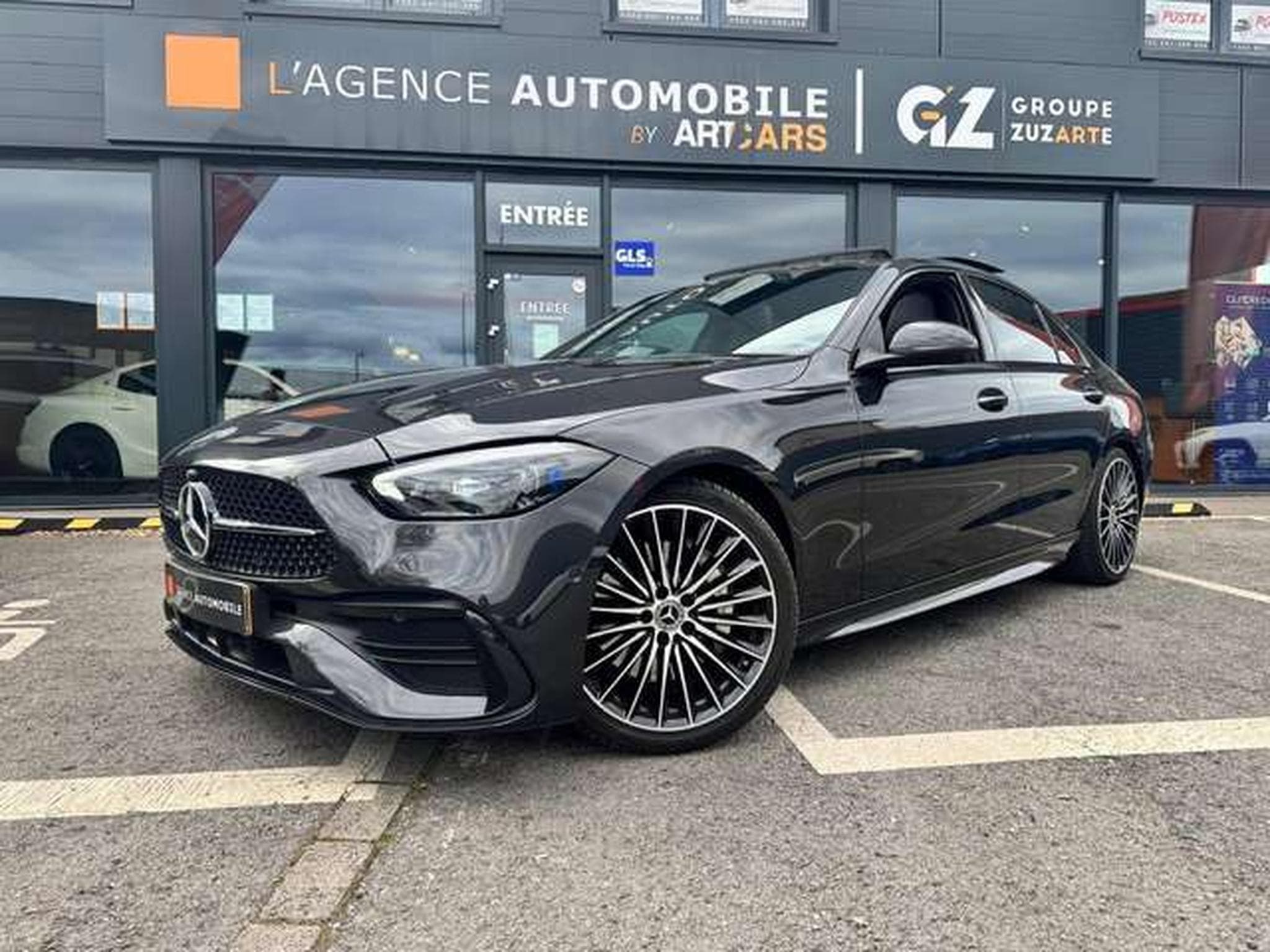 Mercedes C 180 9G-TRONIC AMG Line / 1ER OWNER / JUSQU'A 36 MOIS GARANTIE (2022) - Foto 2