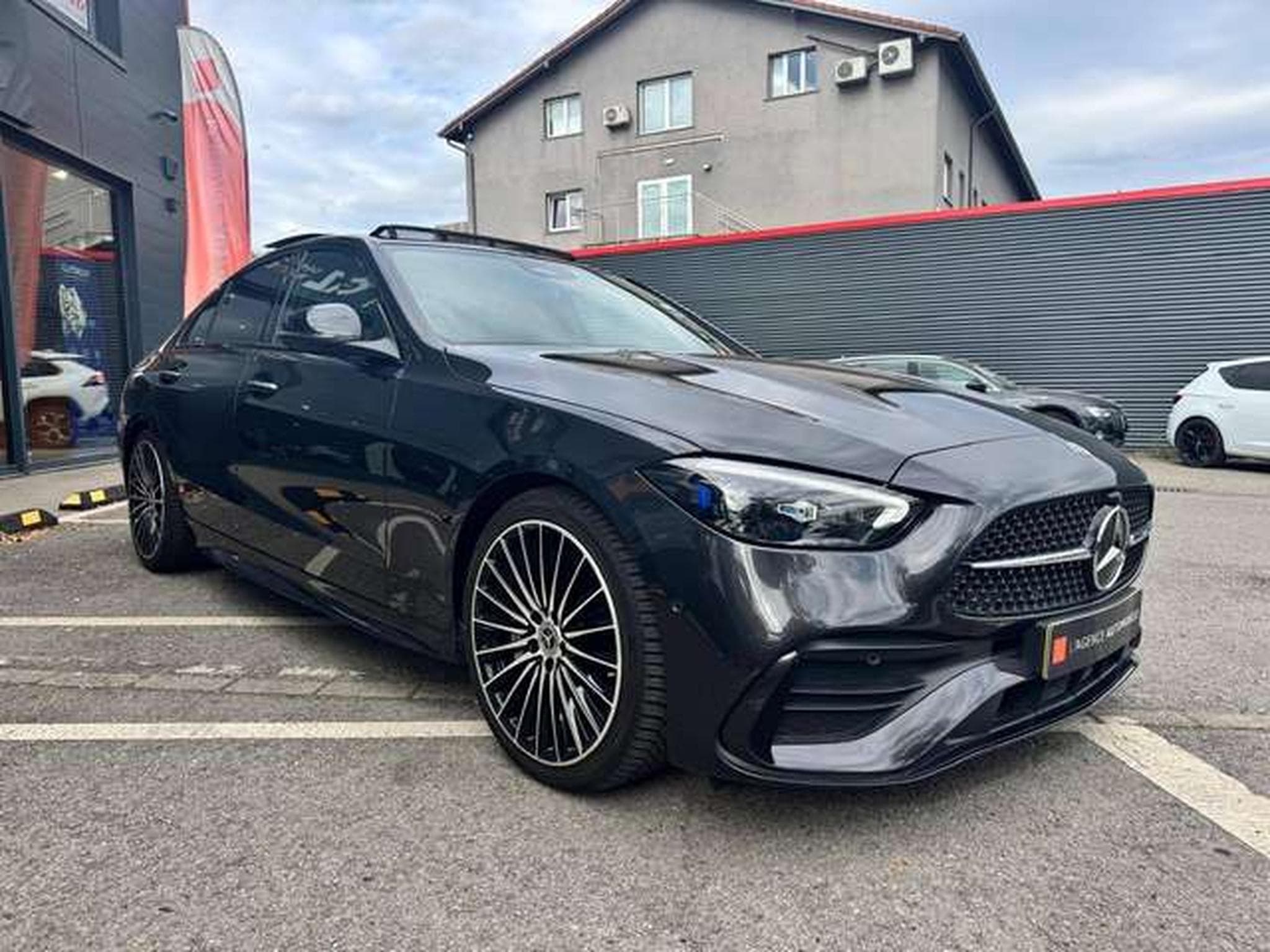 Mercedes C 180 9G-TRONIC AMG Line / 1ER OWNER / JUSQU'A 36 MOIS GARANTIE (2022) - Foto 4