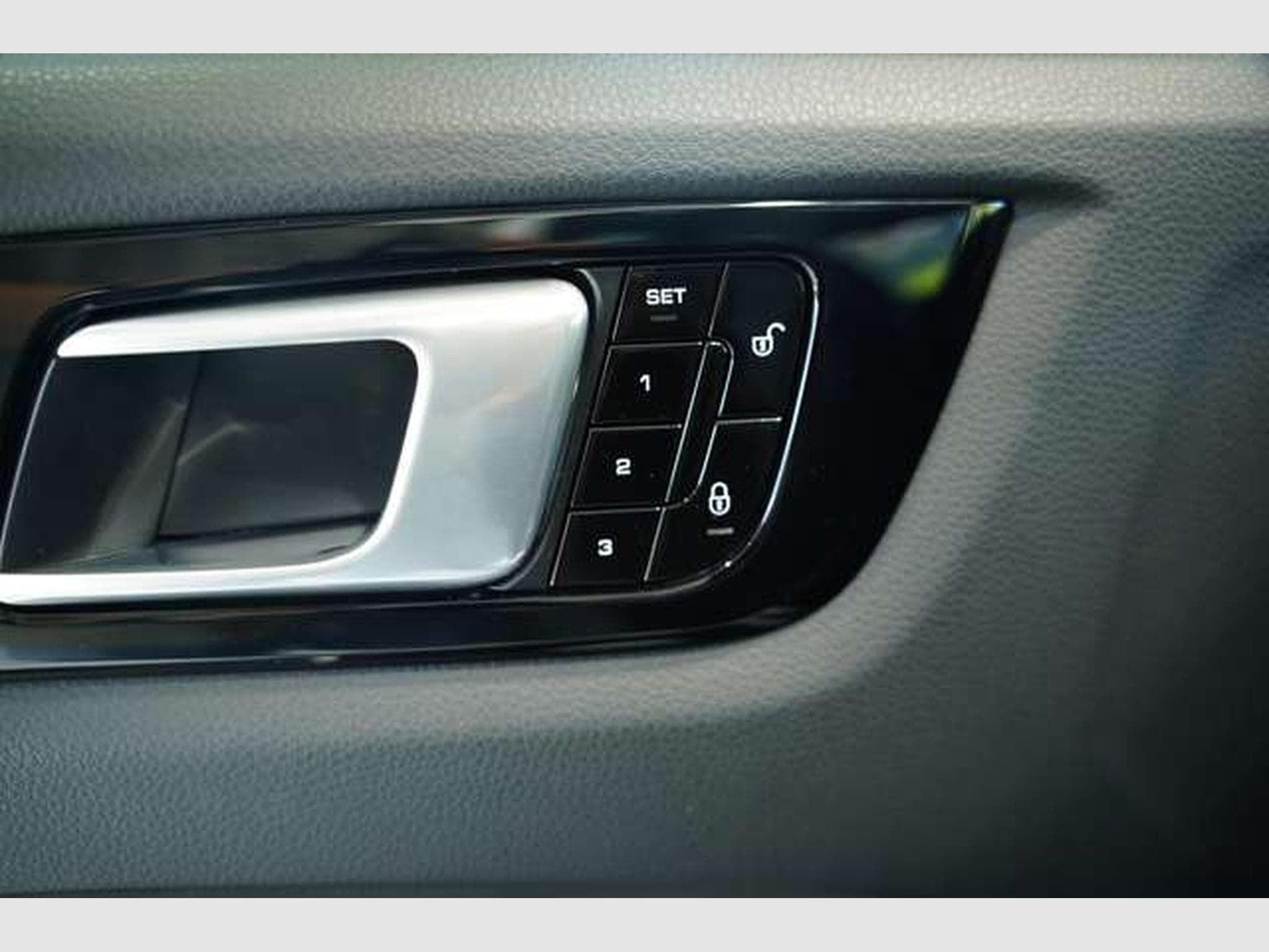 Porsche Cayenne V6 *1.H *21 *Pano*MwSt.*Chrono*LUFT*AHK (2018) - Photo 27