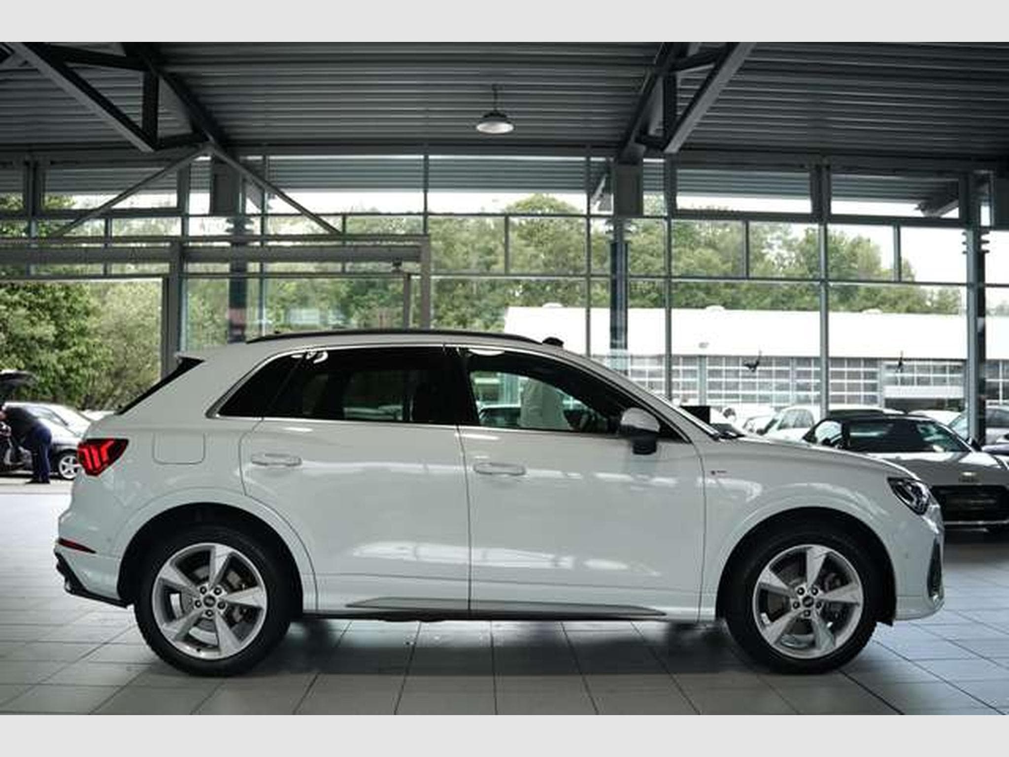 Audi Q3 40 TDI q. S line *1.HD *Virtual *Memory *AHK (2022) - Photo 7