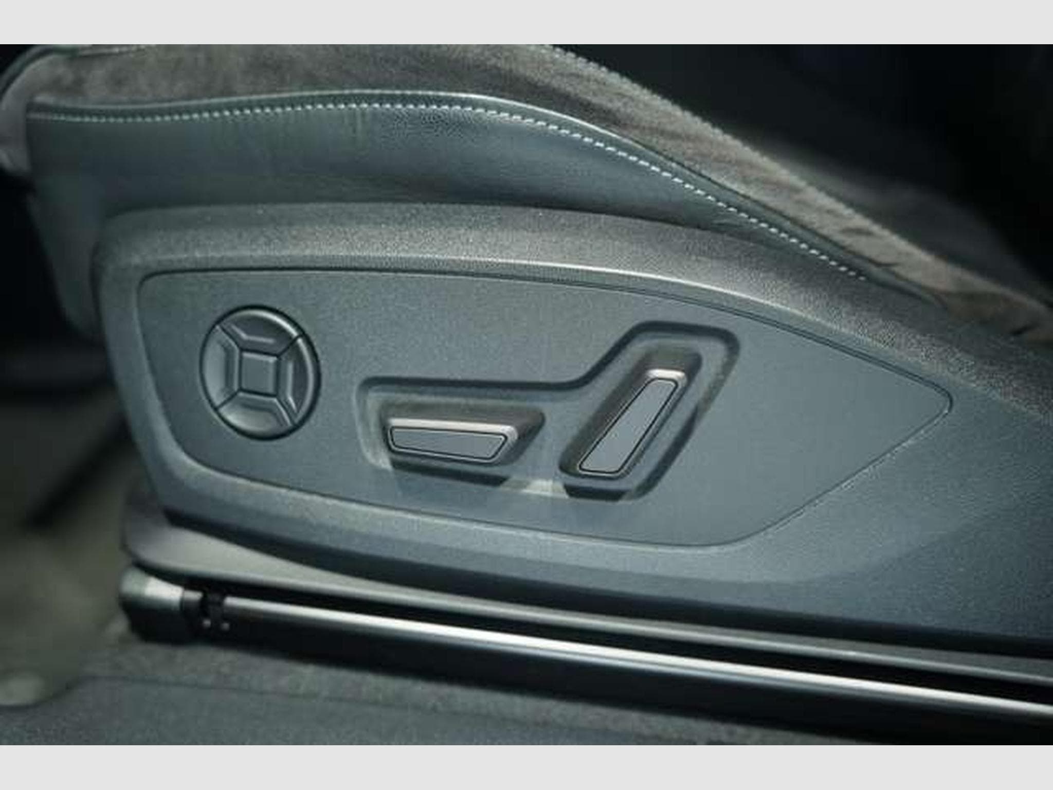 Audi Q3 40 TDI q. S line *1.HD *Virtual *Memory *AHK (2022) - Photo 28