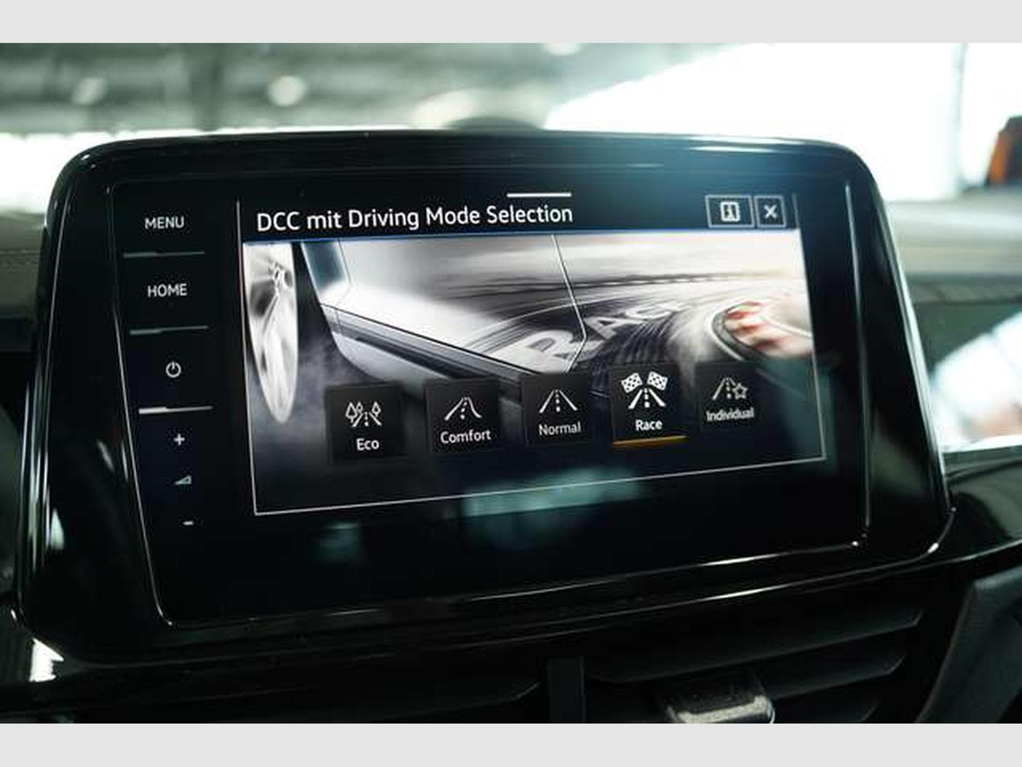 VW T-Roc R 4M *2.H *19 *Pano *AKRA *beats *ACC (2023) - Photo 36