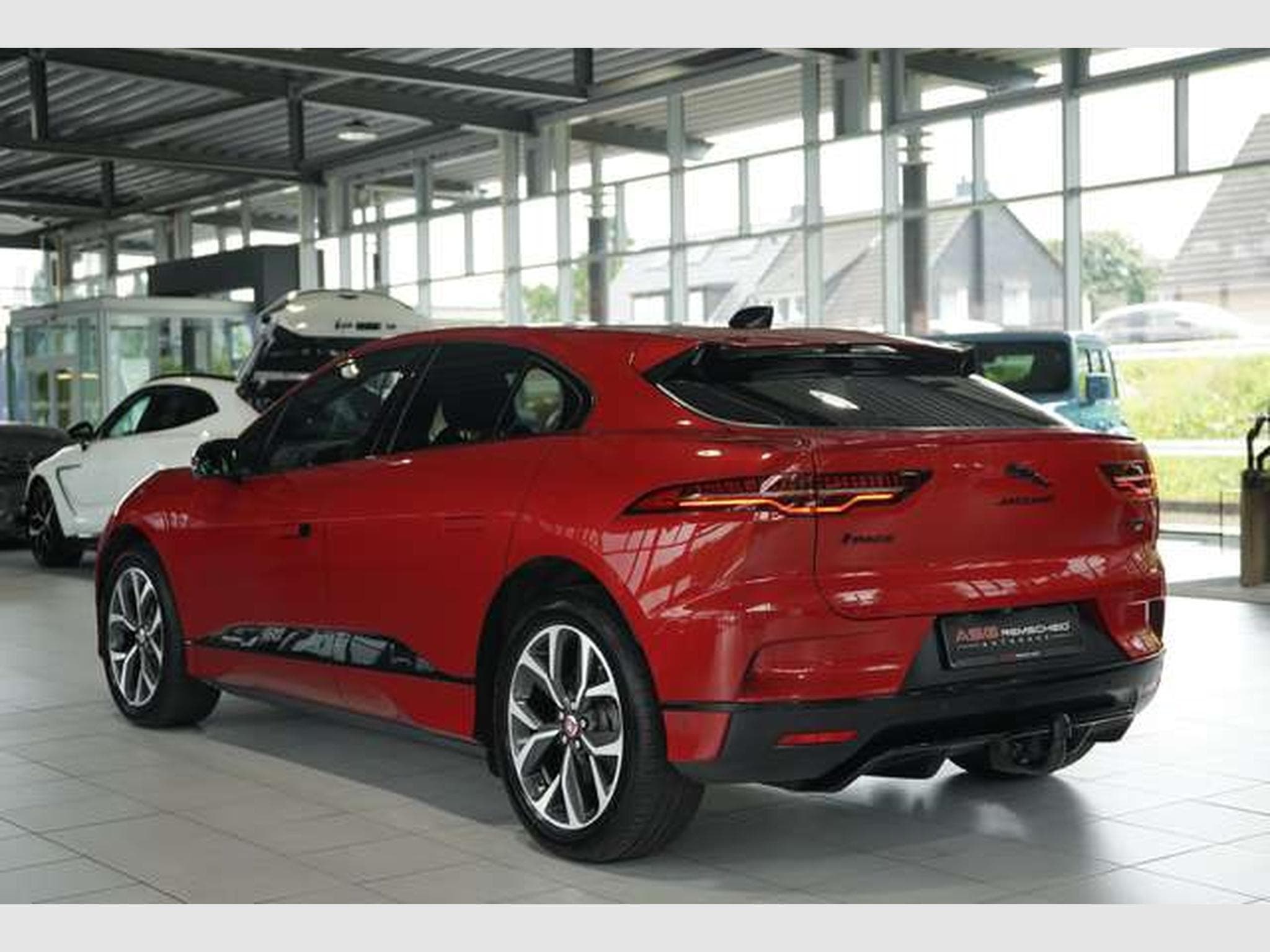 Jaguar I-Pace HSE EV 400 Black Pack *1.H *Pano *LUFT (2021) - Photo 8