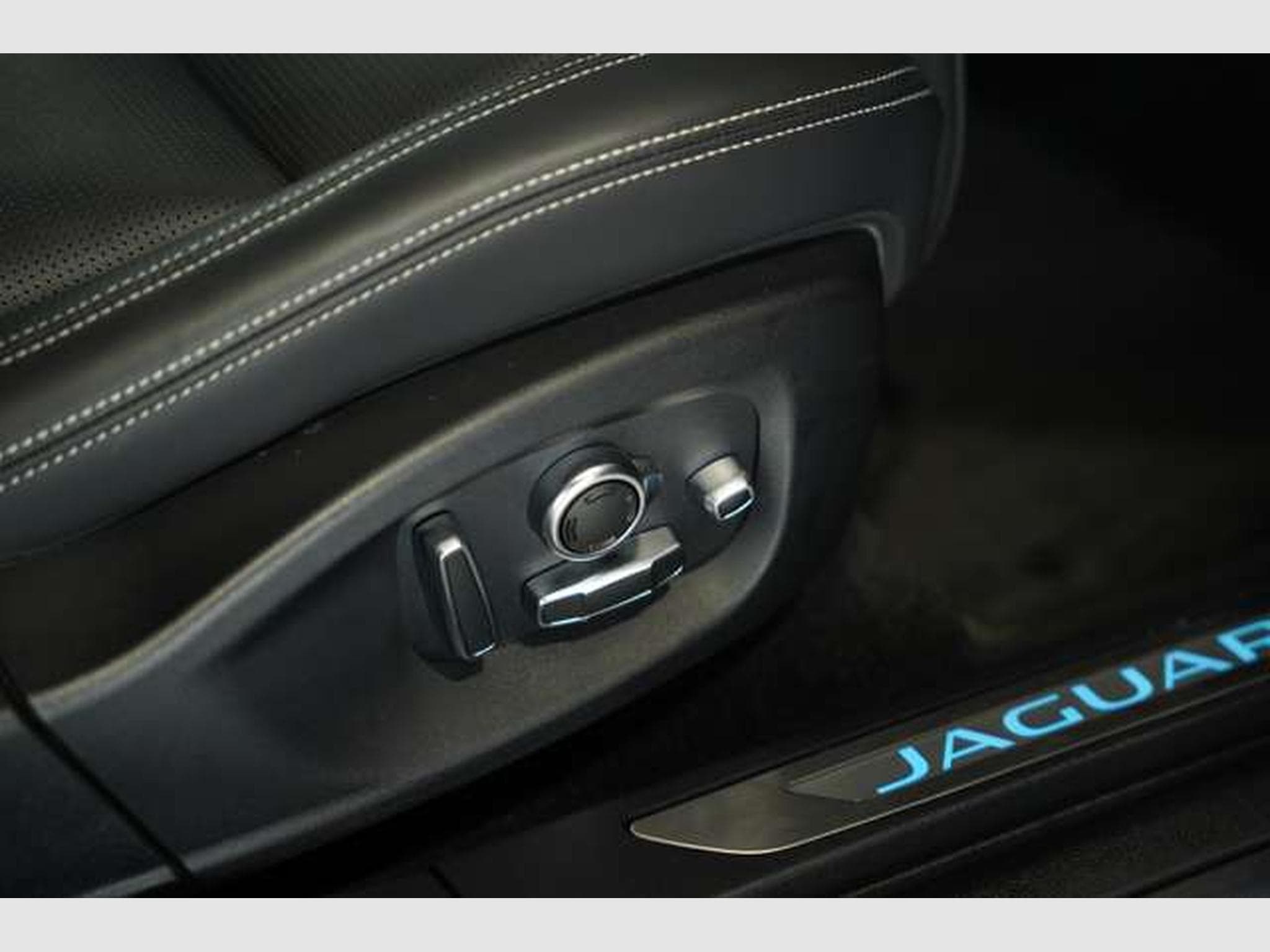 Jaguar I-Pace HSE EV 400 Black Pack *1.H *Pano *LUFT (2021) - Photo 22
