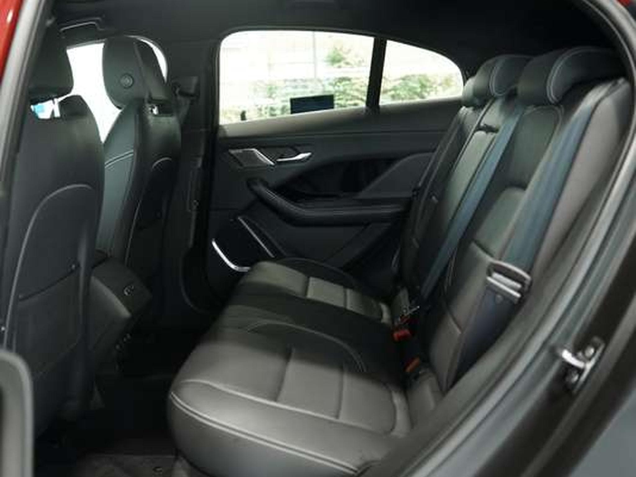 Jaguar I-Pace HSE EV 400 Black Pack *1.H *Pano *LUFT (2021) - Photo 29