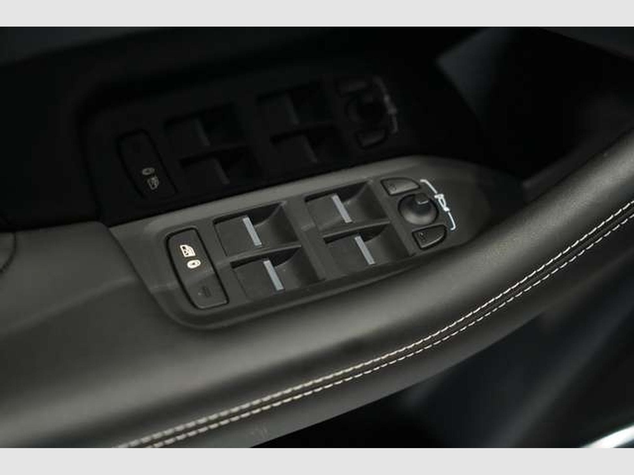 Jaguar I-Pace HSE EV 400 Black Pack *1.H *Pano *LUFT (2021) - Photo 34