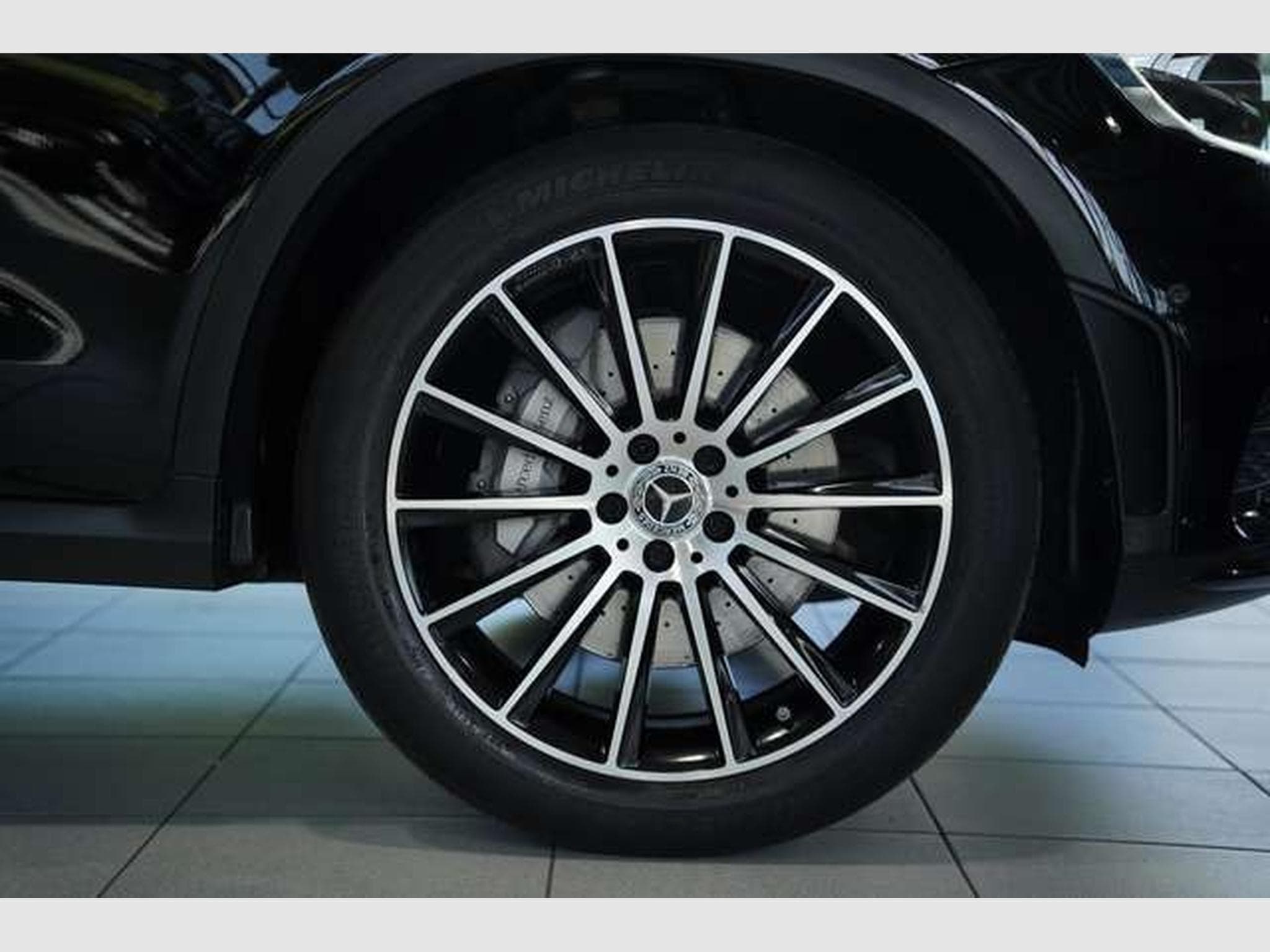 Mercedes GLC 200 4M AMG Line *2H *20 *Digital*Pano*Night (2019) - Photo 7