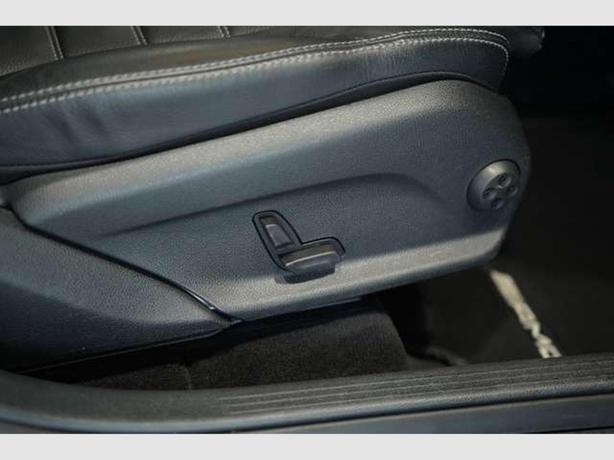 Mercedes GLC 200 4M AMG Line *2H *20 *Digital*Pano*Night (2019) - Photo 21