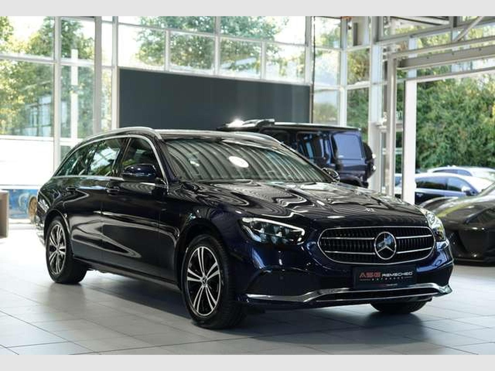 Mercedes E 220 d T Avantgarde *1.Hand *MwSt.*AHK*Business (2023) - Photo 5