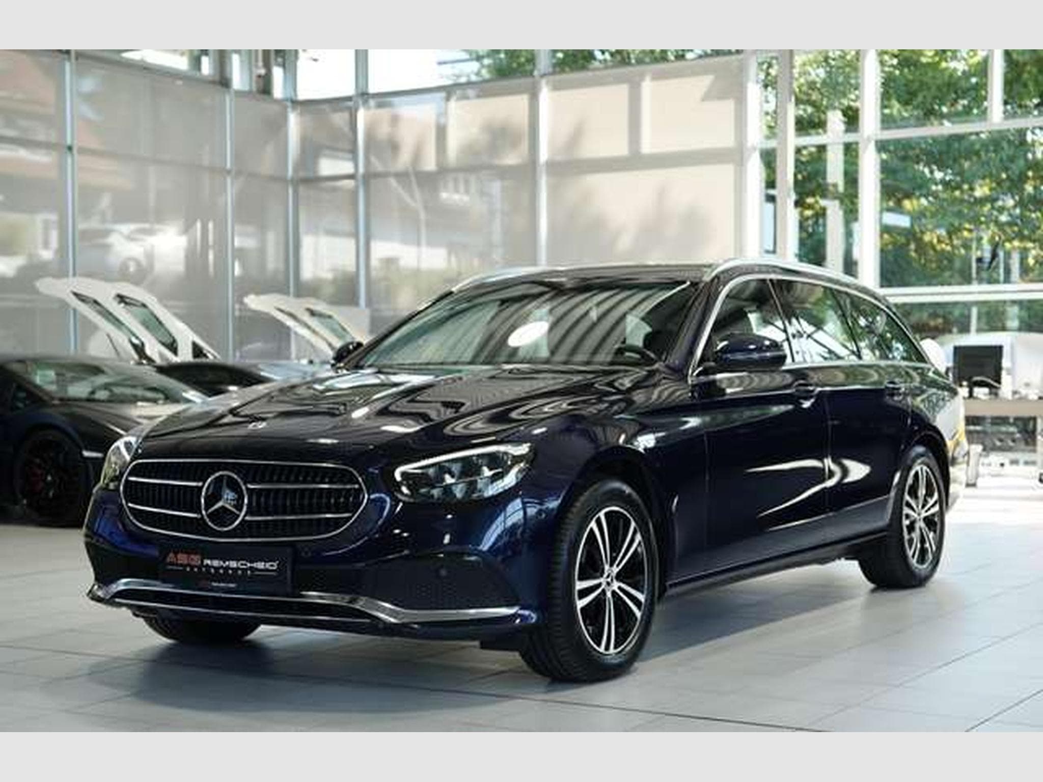 Mercedes E 220 d T Avantgarde *1.Hand *MwSt.*AHK*Business (2023) - Photo 4