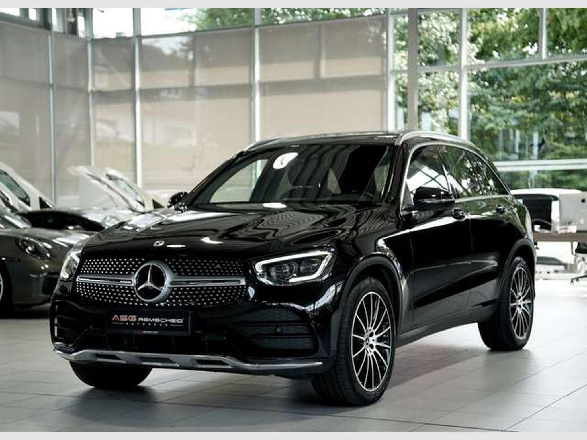 Mercedes GLC 220 d 4M AMG-Line 2.H *20*Pano*Ambiente*ACC (2021) - Photo 4