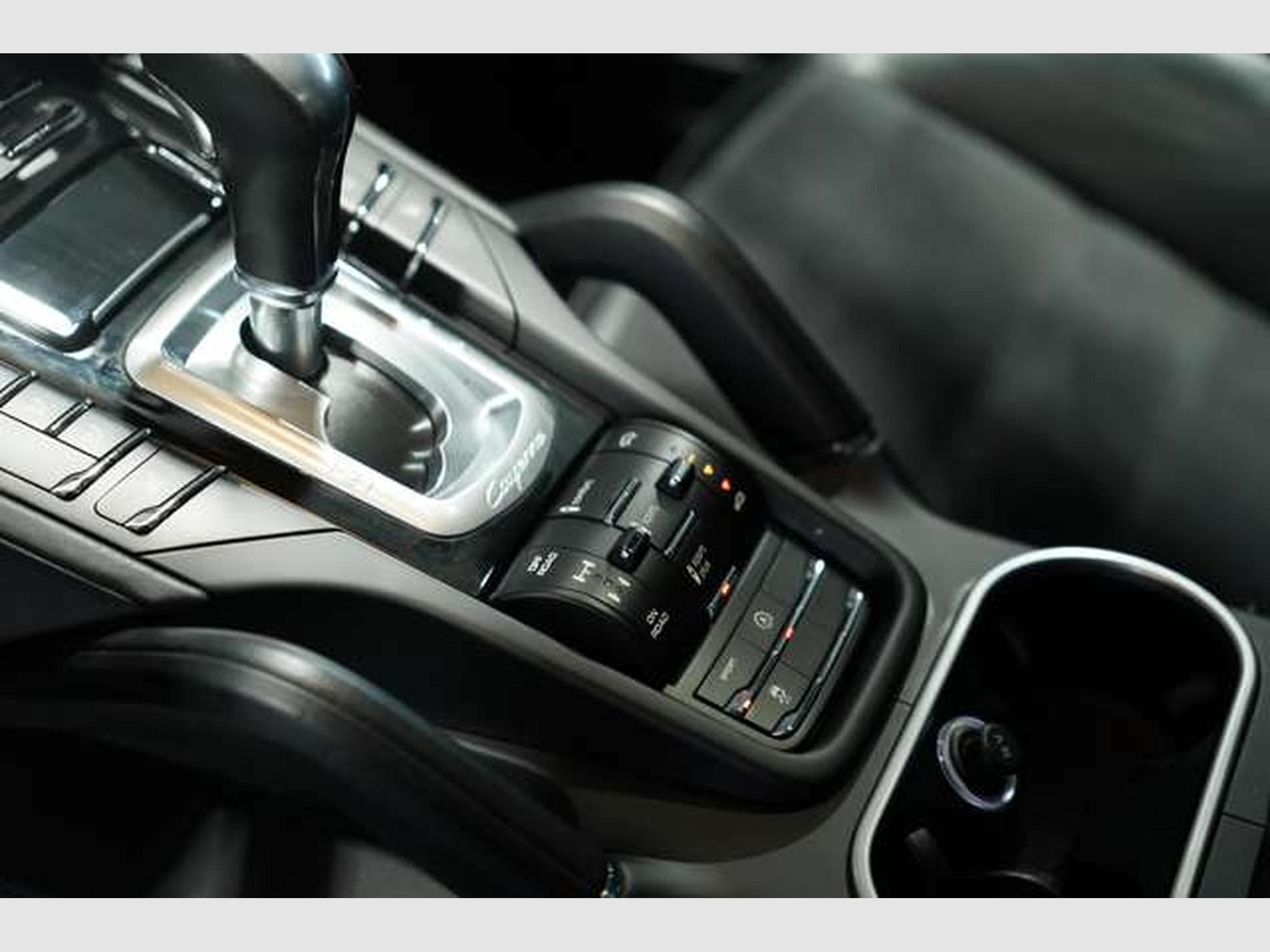 Porsche Cayenne Diesel Platinum Edition *21 *Luft *Pano (2017) - Photo 30