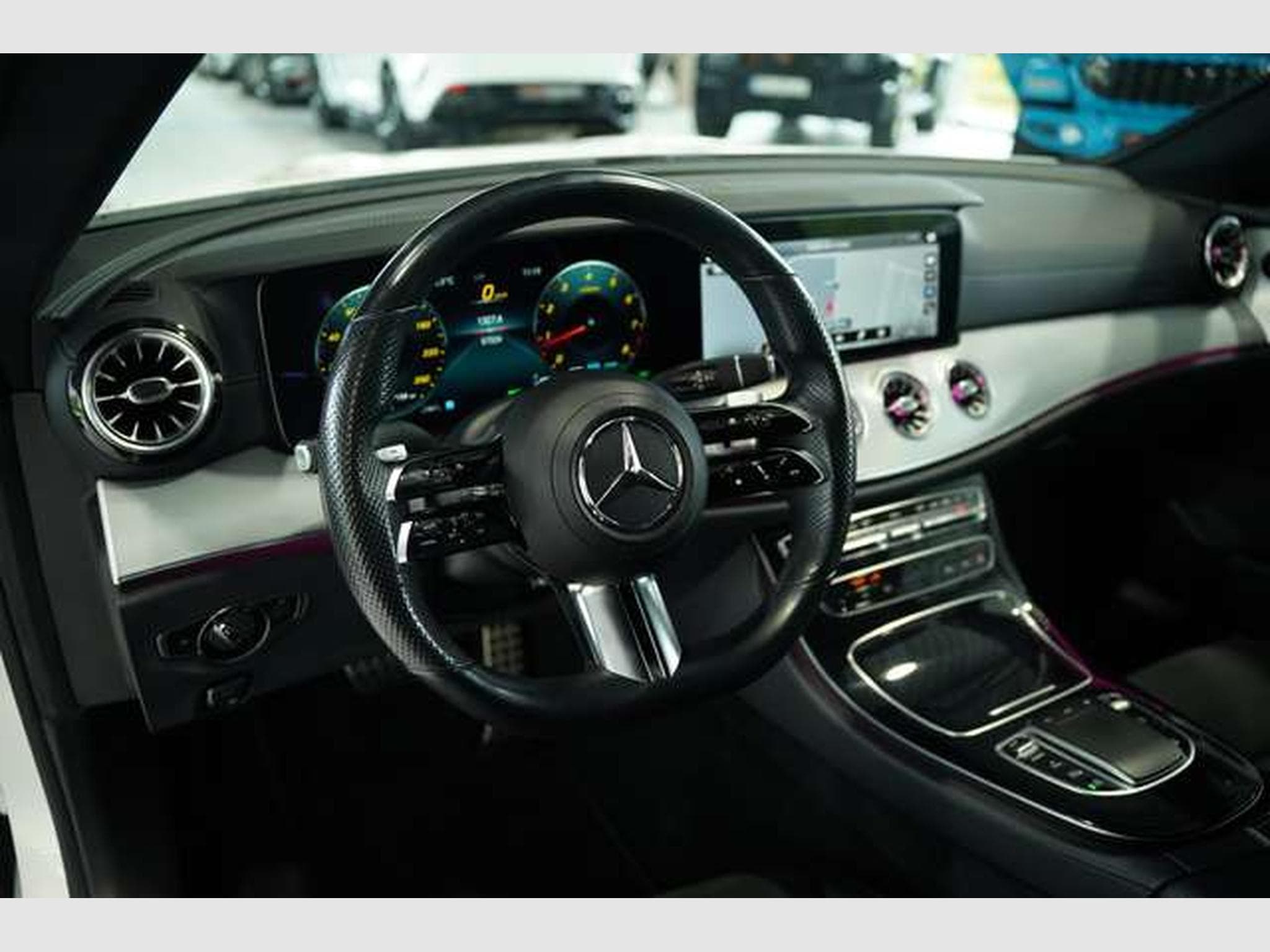 Mercedes E 300 Coupé AMG Line *20 *Pano*Night*KeyGo (2020) - Photo 23