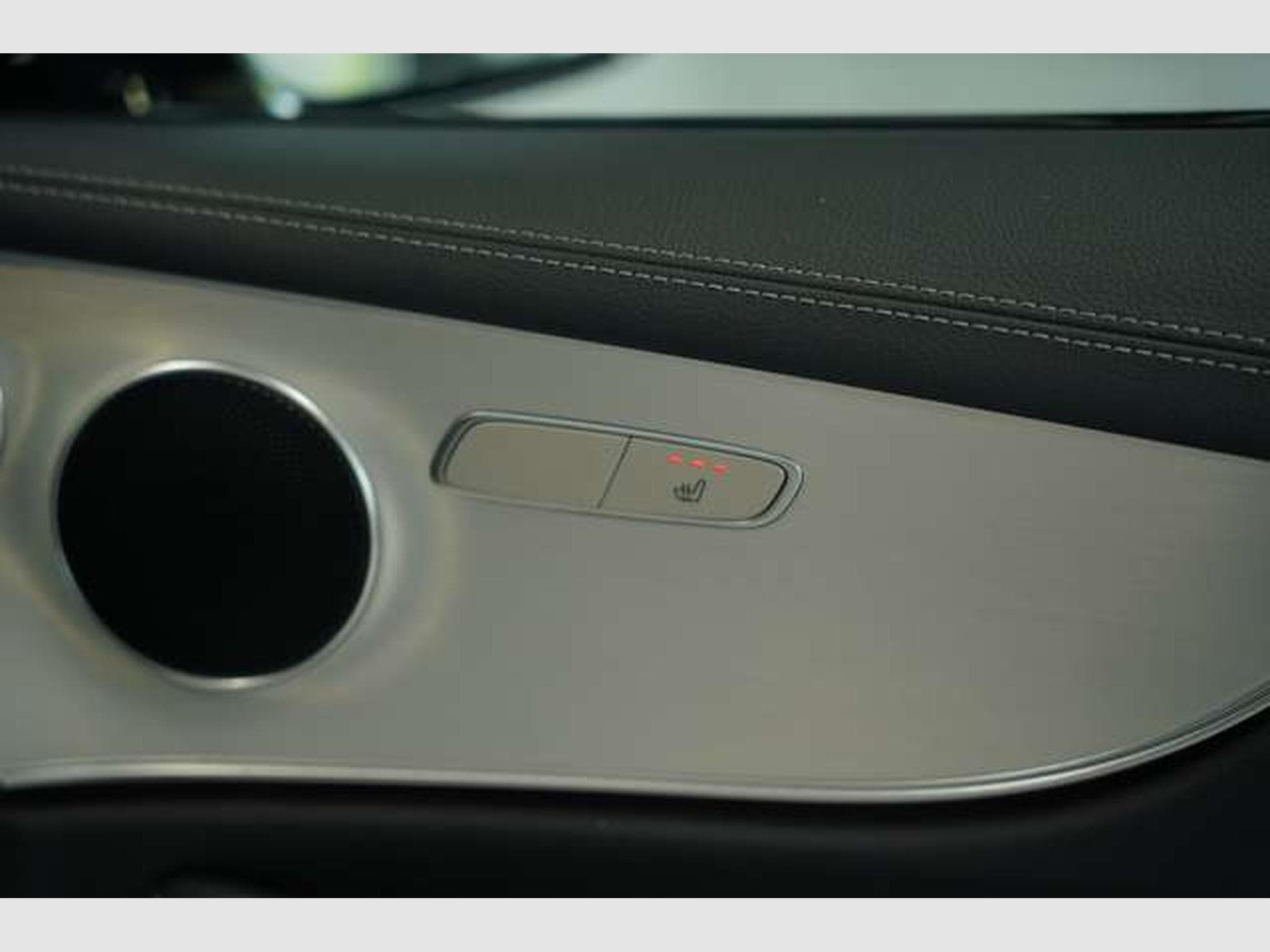 Mercedes E 300 Coupé AMG Line *20 *Pano*Night*KeyGo (2020) - Photo 19
