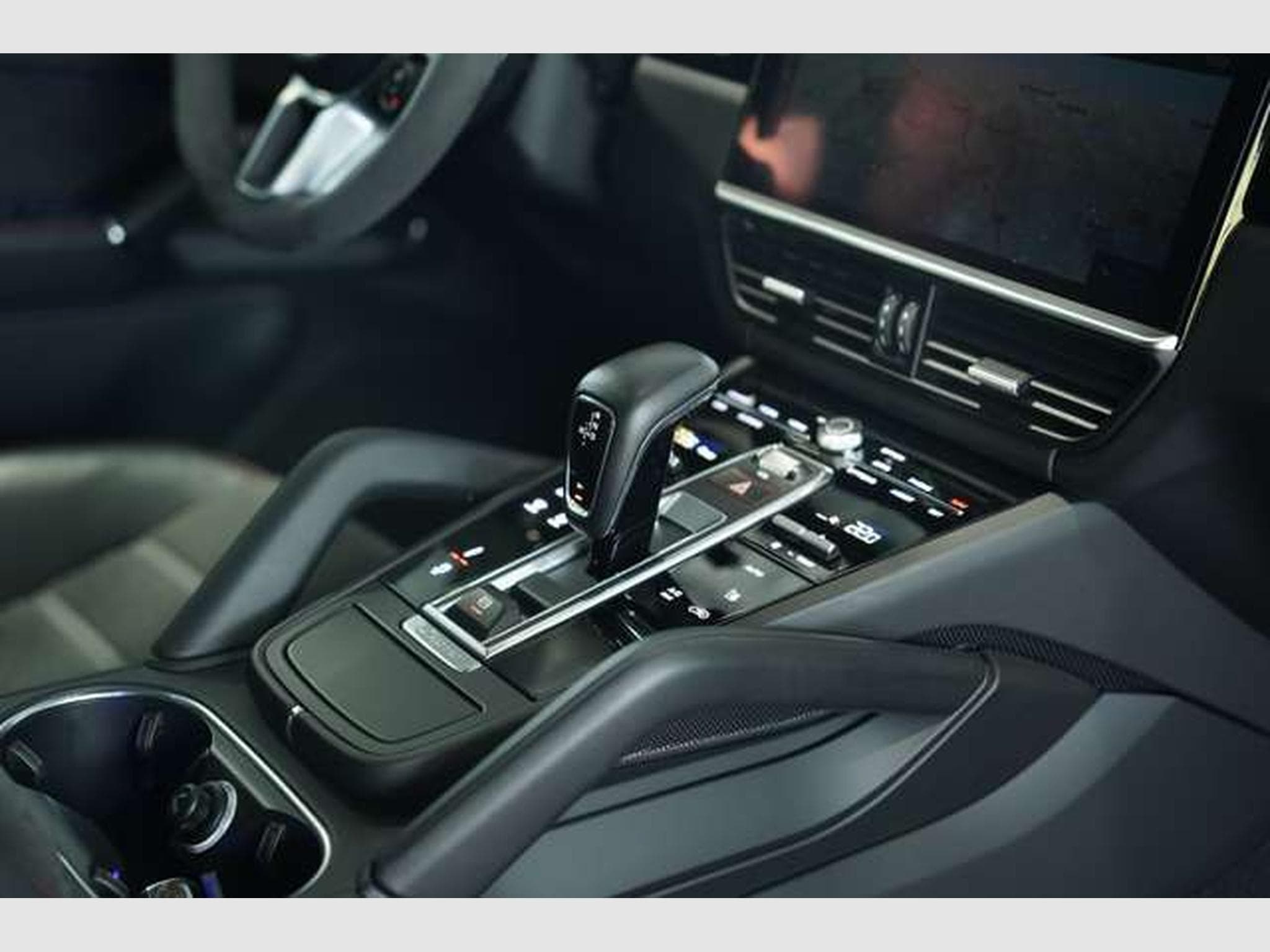 Porsche Cayenne GTS Coupé *22*Carbon*BOSE*S-Chrono*LUFT (2020) - Photo 23