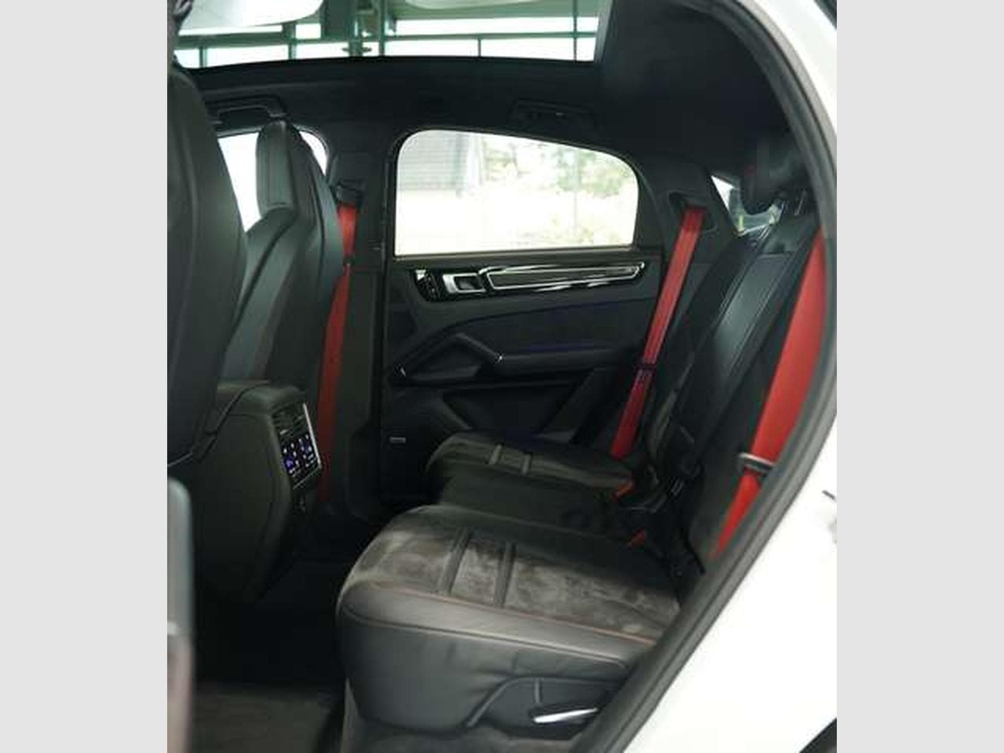 Porsche Cayenne GTS Coupé *22*Carbon*BOSE*S-Chrono*LUFT (2020) - Photo 26