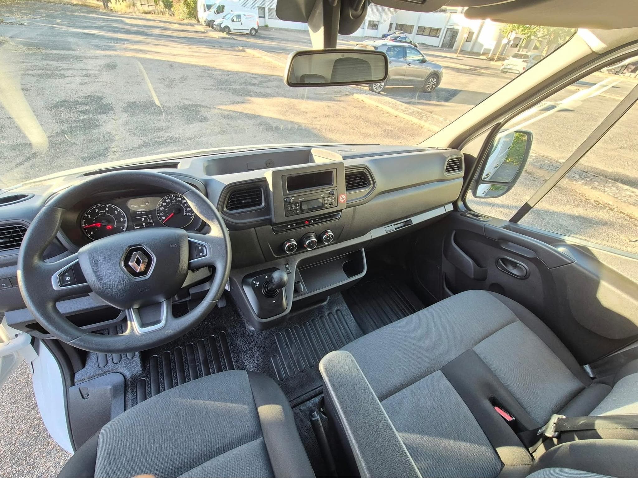 Renault Master MATAUTOLUX SRL (2024) - Photo 3
