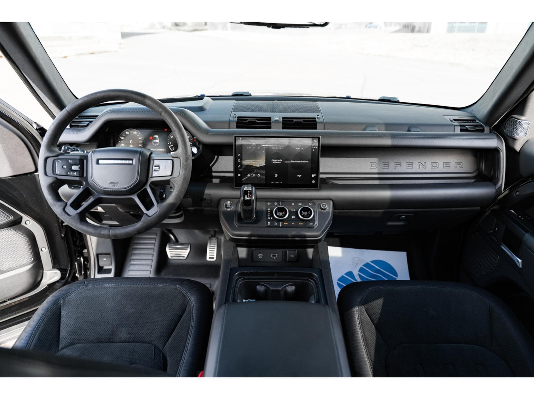 Land-Rover Defender 90 P525 BLACK PACK - V8 SUPERCHARGE (2022) - Photo 10