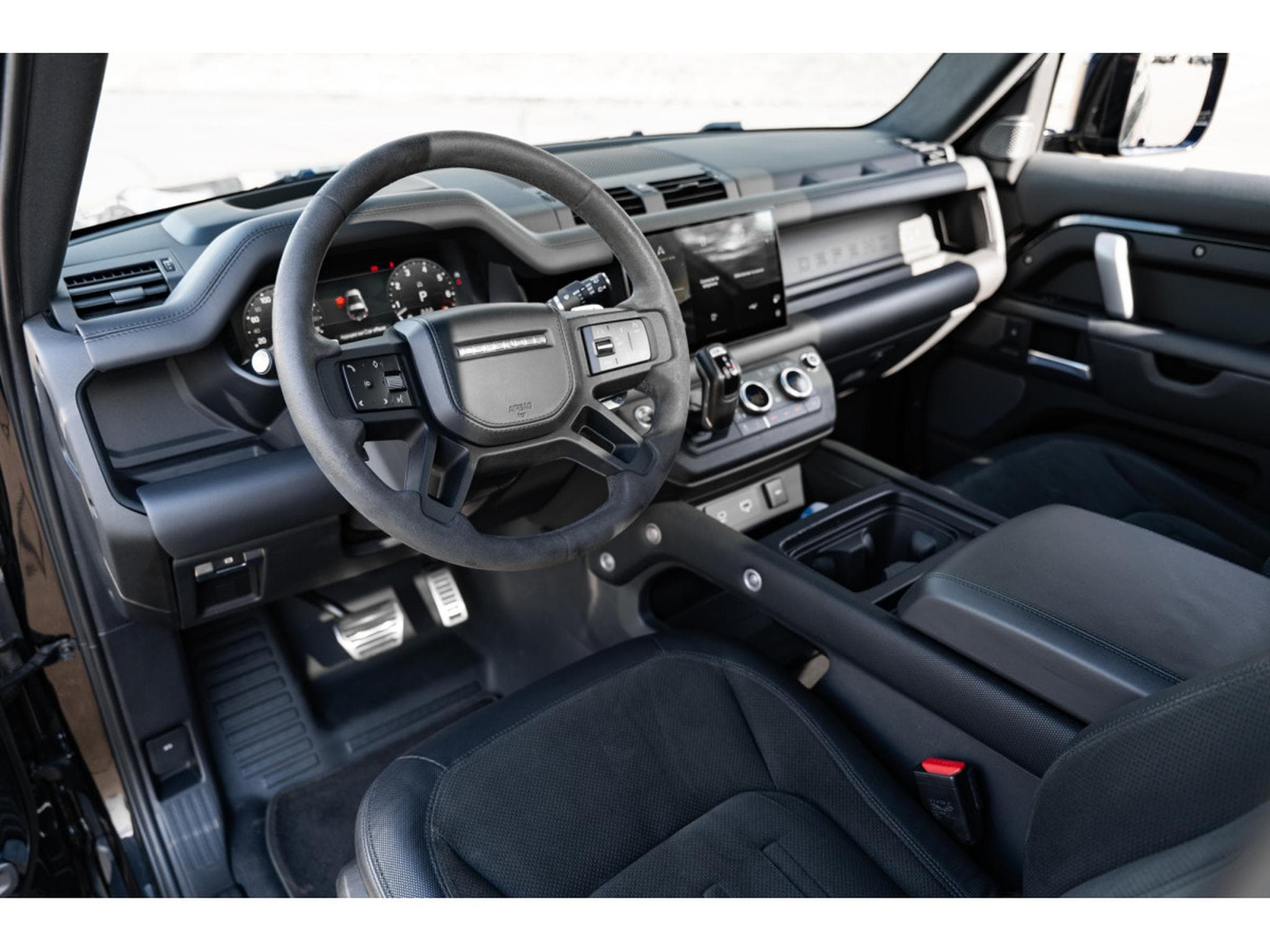 Land-Rover Defender 90 P525 BLACK PACK - V8 SUPERCHARGE (2022) - Photo 9