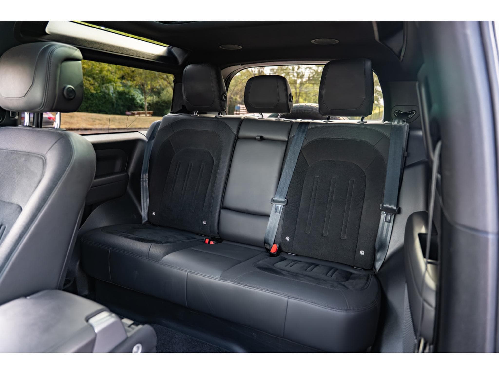Land-Rover Defender 90 P525 BLACK PACK - V8 SUPERCHARGE (2022) - Photo 13