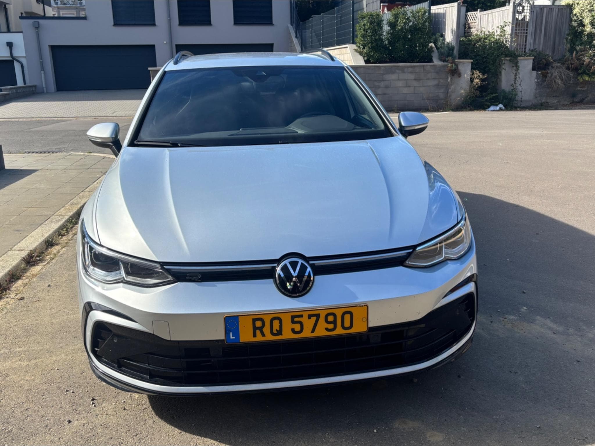 VW Golf VIII Variant R-Line (2022) - Photo 2