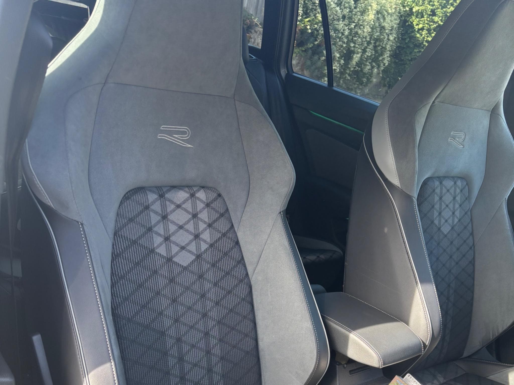 VW Golf VIII Variant R-Line (2022) - Photo 4