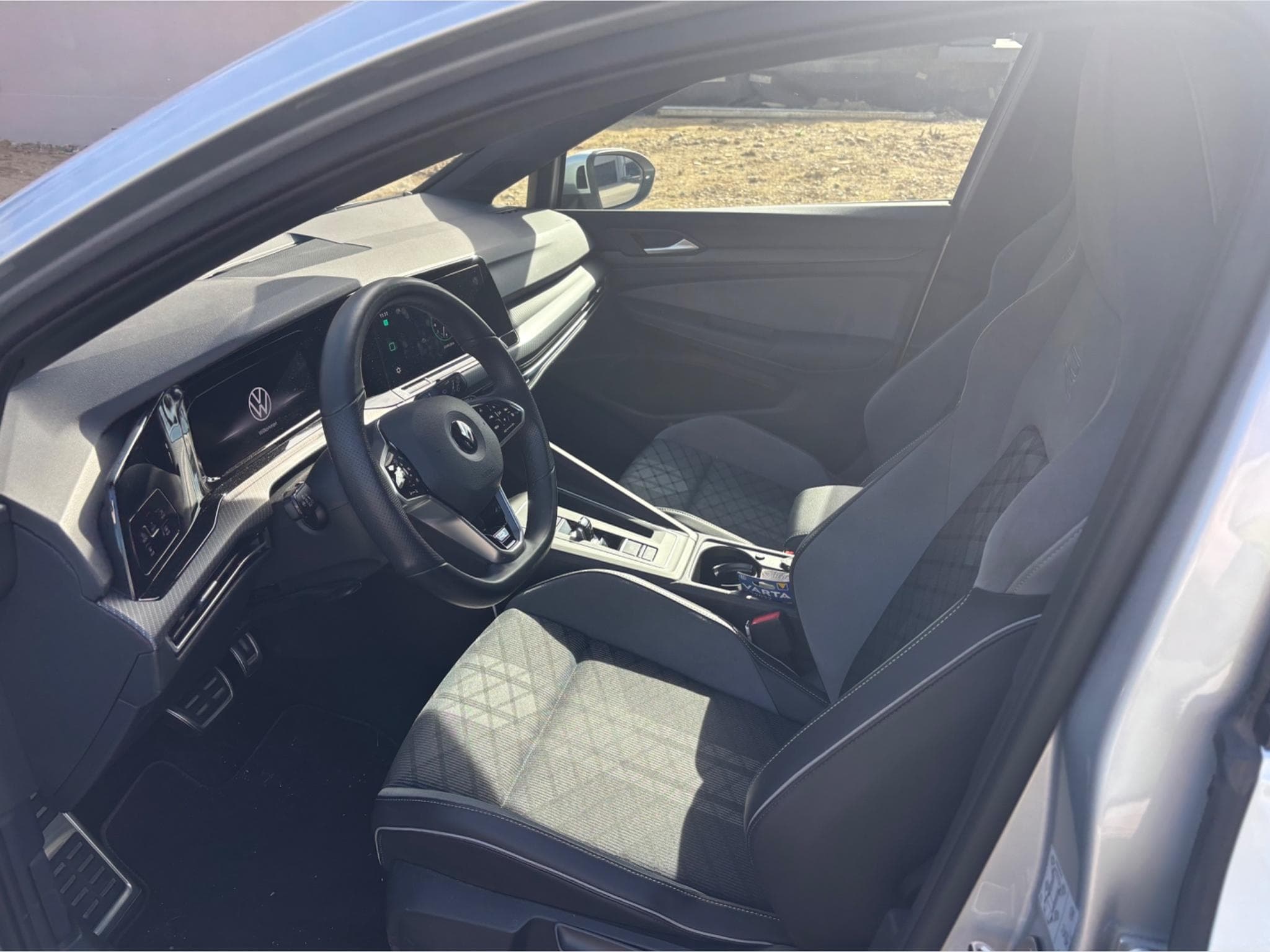 VW Golf VIII Variant R-Line (2022) - Photo 6