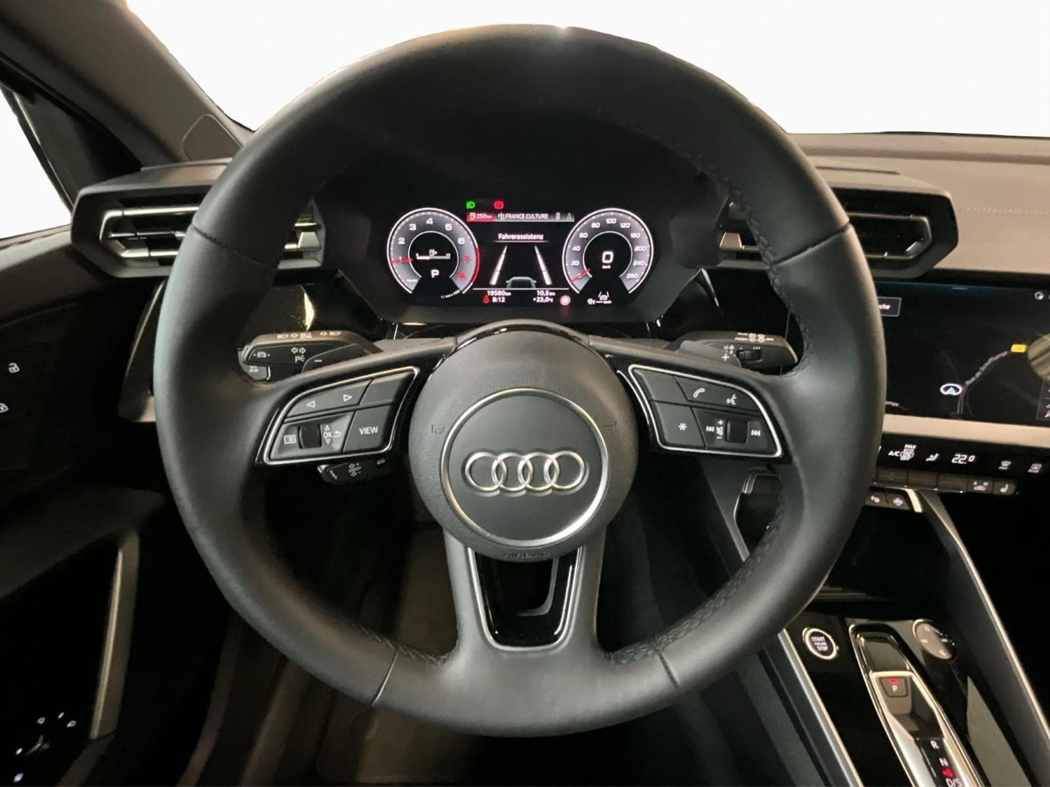 Audi A3 SB+Advanced+S-Tronic+P.Business+Led (2025) - Photo 10