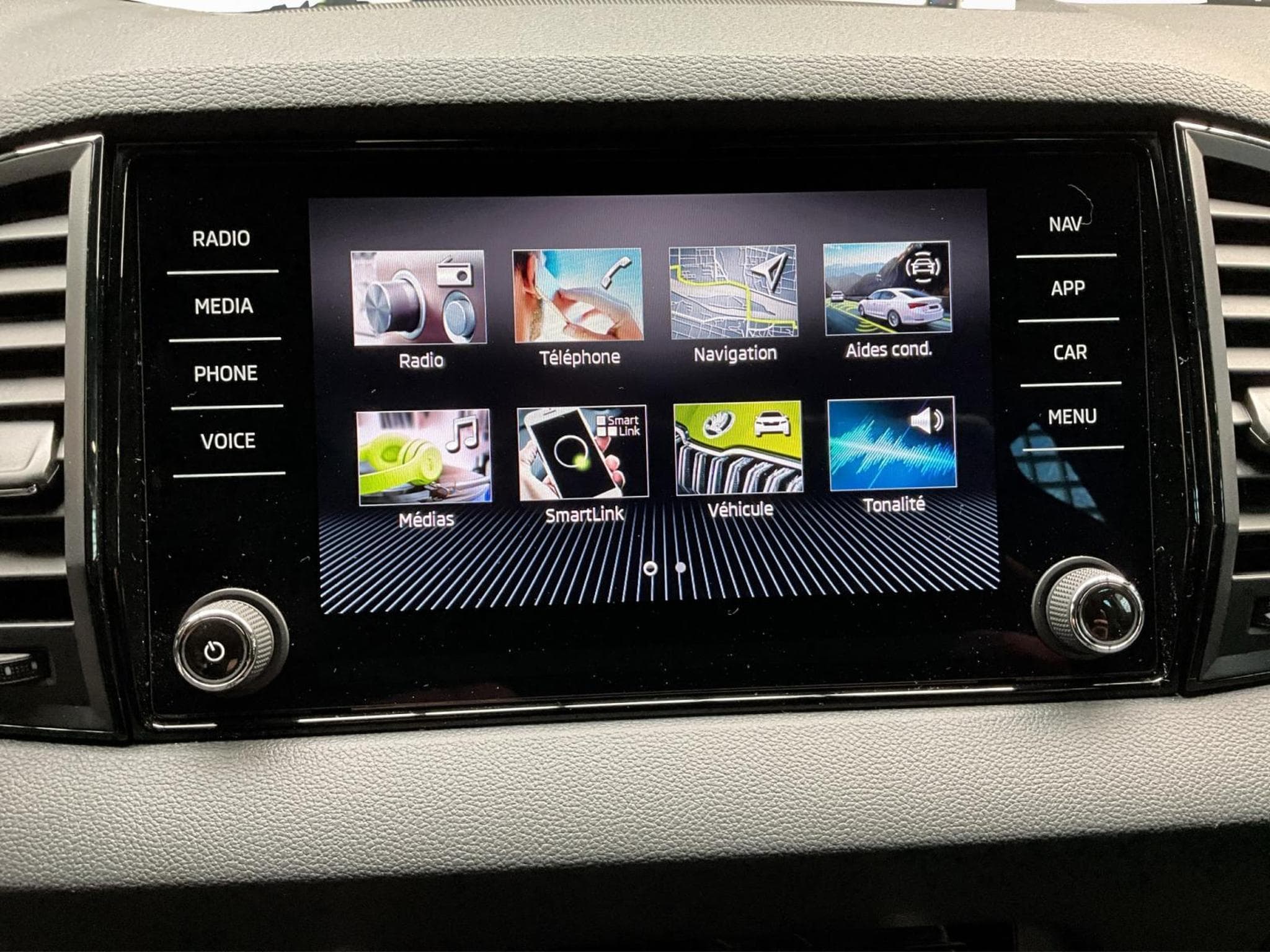 Skoda Karoq Sportline+DSG+4x4+P.Travel+StandH.+P.Performance+Canton (2024) - Photo 13