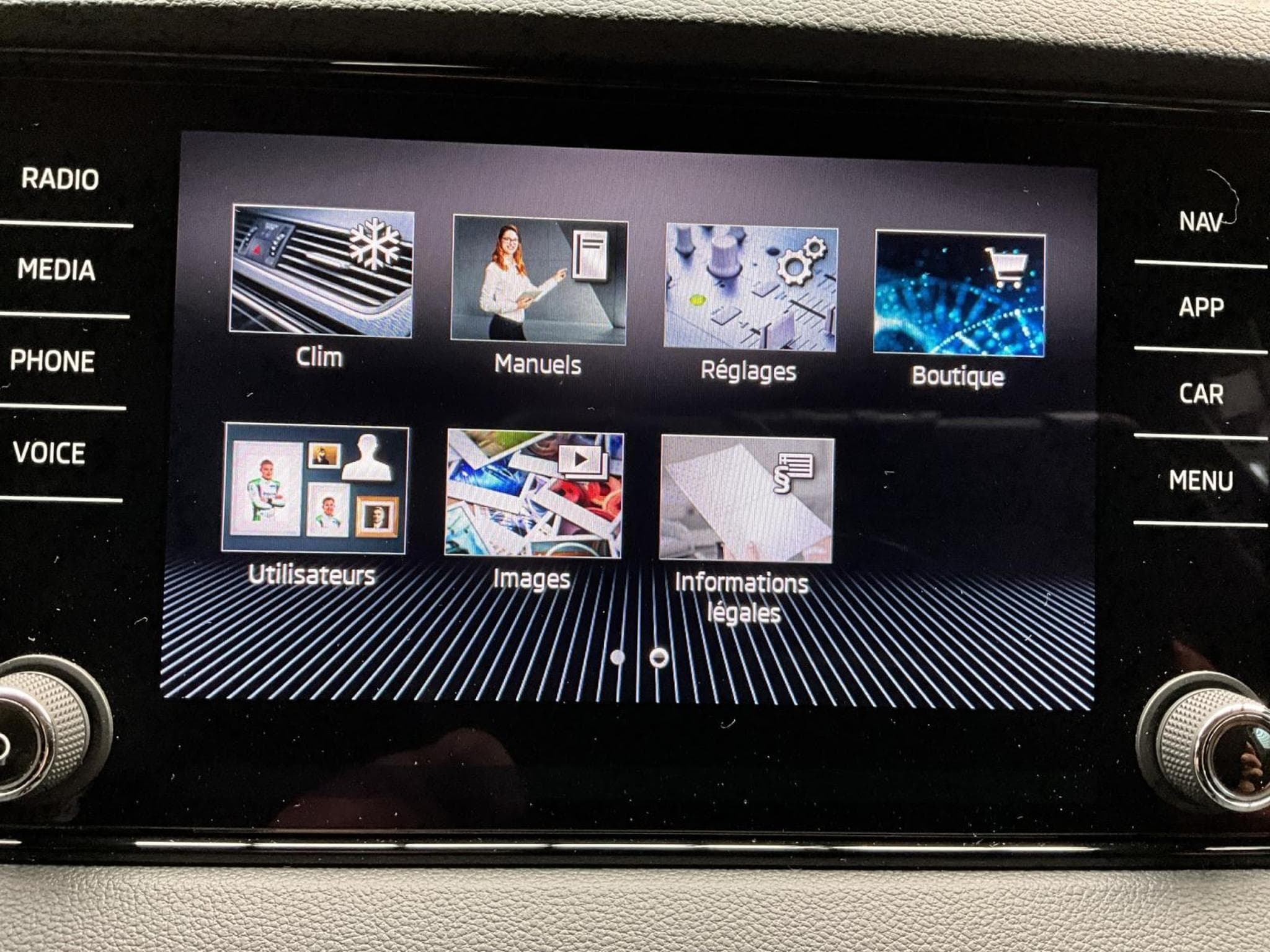 Skoda Karoq Sportline+DSG+4x4+P.Travel+StandH.+P.Performance+Canton (2024) - Photo 20