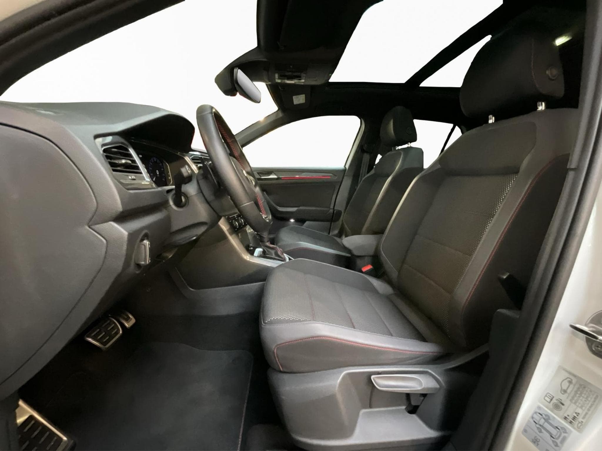 VW T-Roc Sport+DSG+Pano+LM17+P.Travel+P.Sport+P.Confort+Keyless (2021) - Photo 9