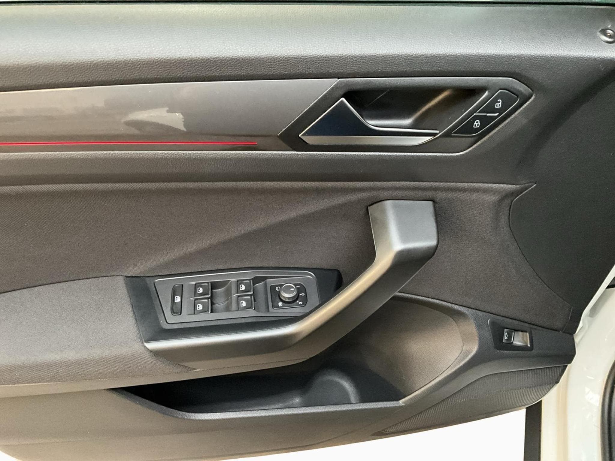 VW T-Roc Sport+DSG+Pano+LM17+P.Travel+P.Sport+P.Confort+Keyless (2021) - Photo 14