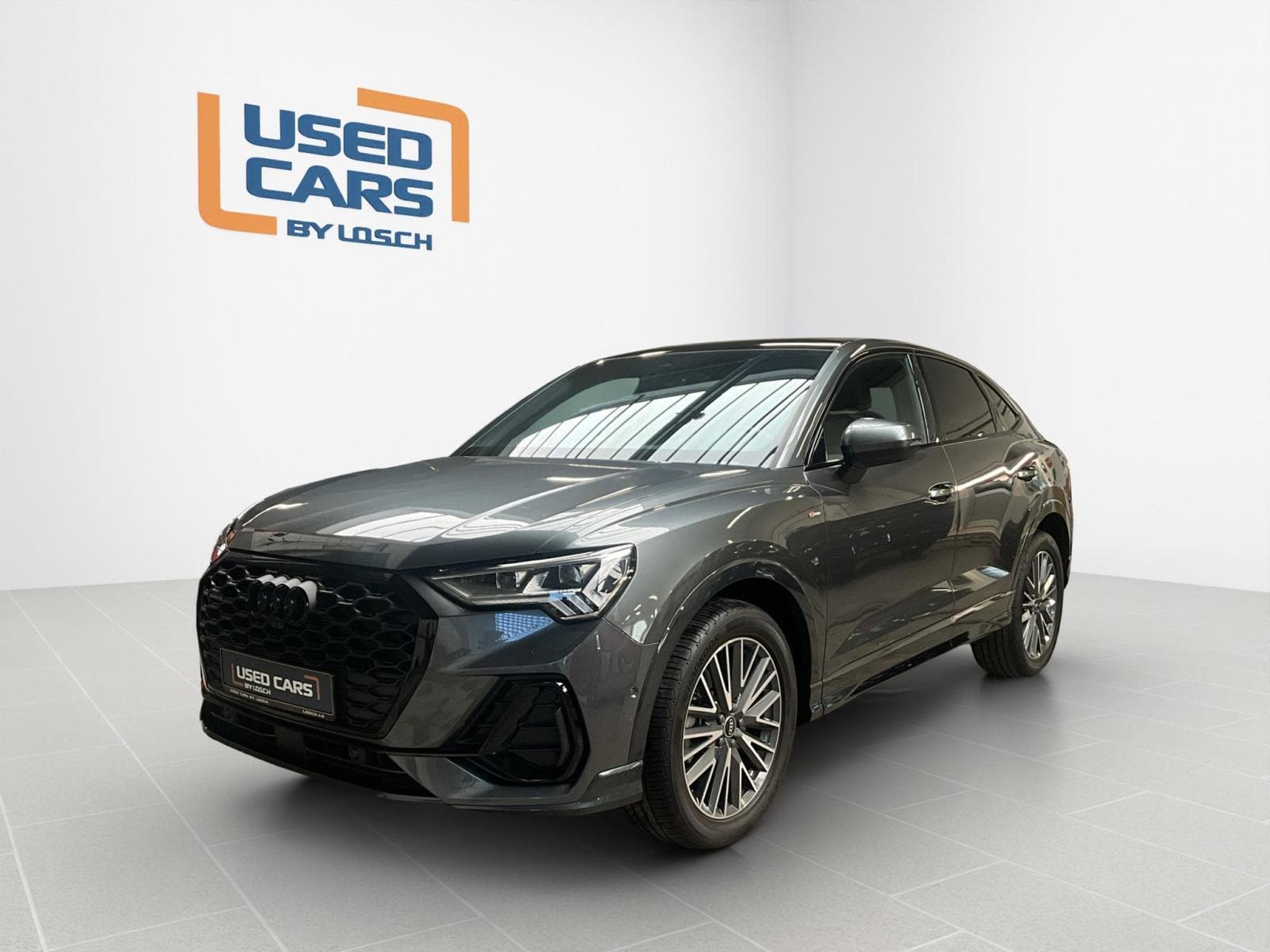 Audi Q3 SB+S-Line+40TFSI+Quattro+S-Tronic+Pano+P.Premium (2025) - Photo 1