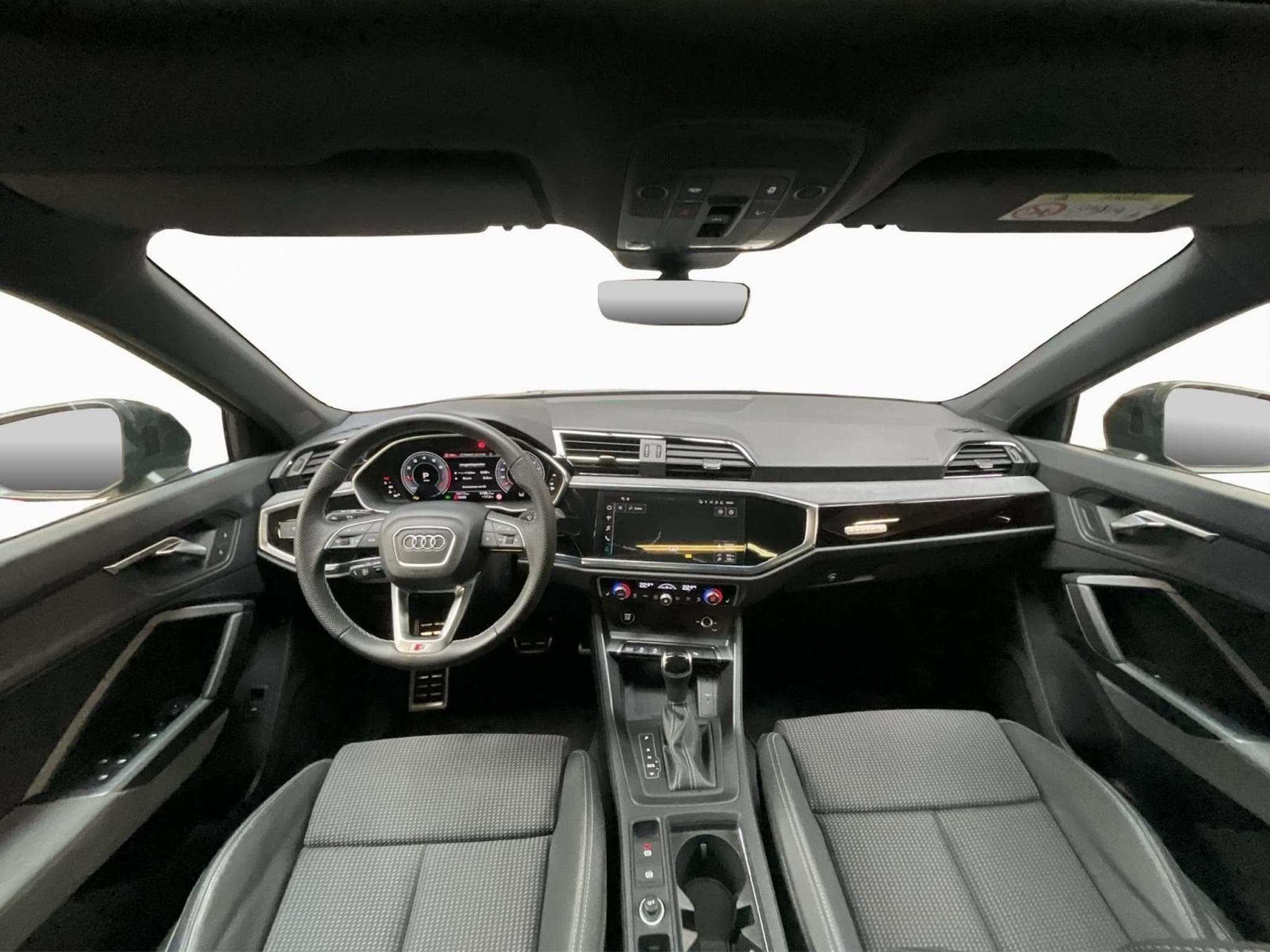 Audi Q3 SB+S-Line+40TFSI+Quattro+S-Tronic+Pano+P.Premium (2025) - Photo 2
