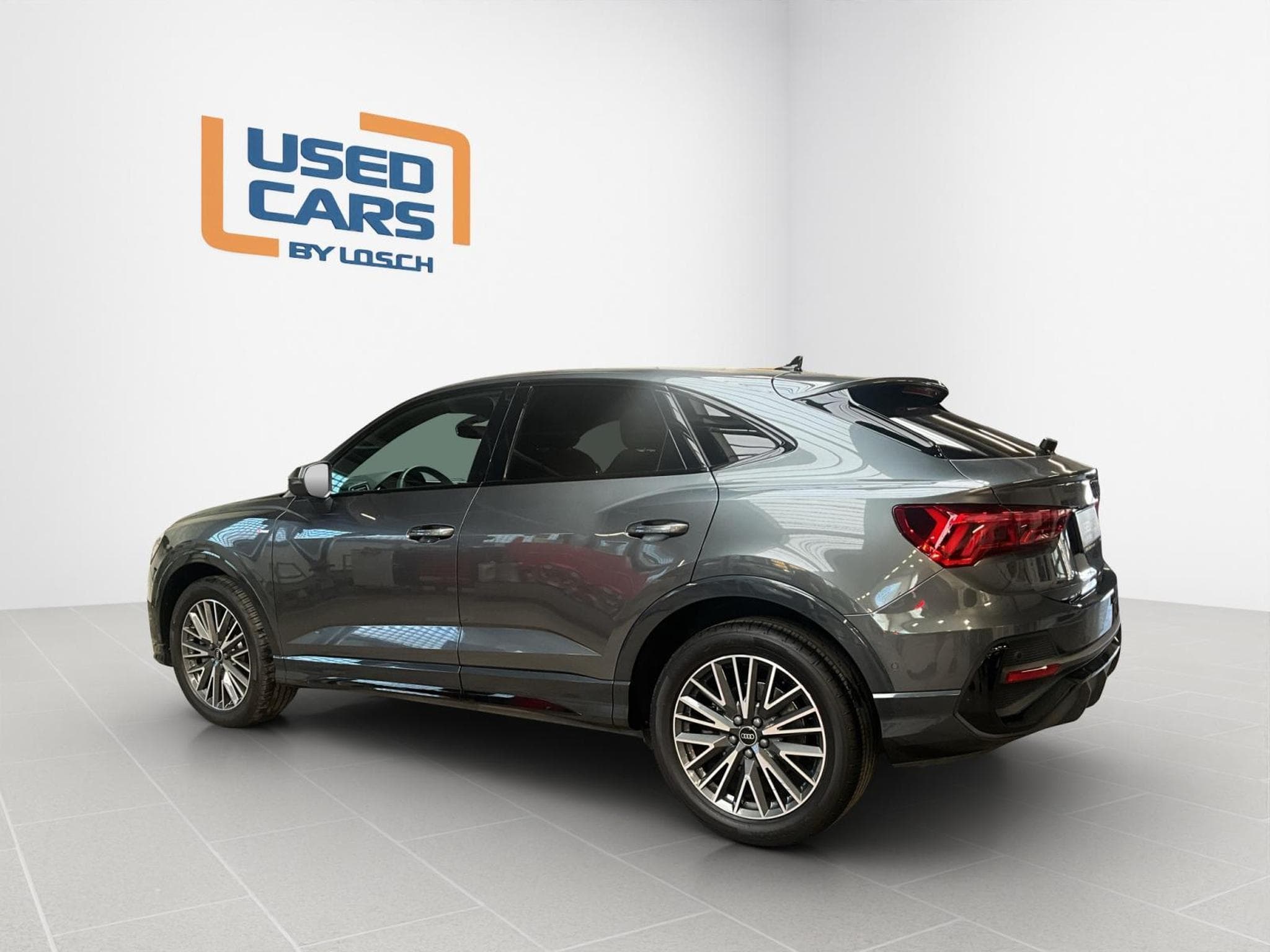 Audi Q3 SB+S-Line+40TFSI+Quattro+S-Tronic+Pano+P.Premium (2025) - Photo 5
