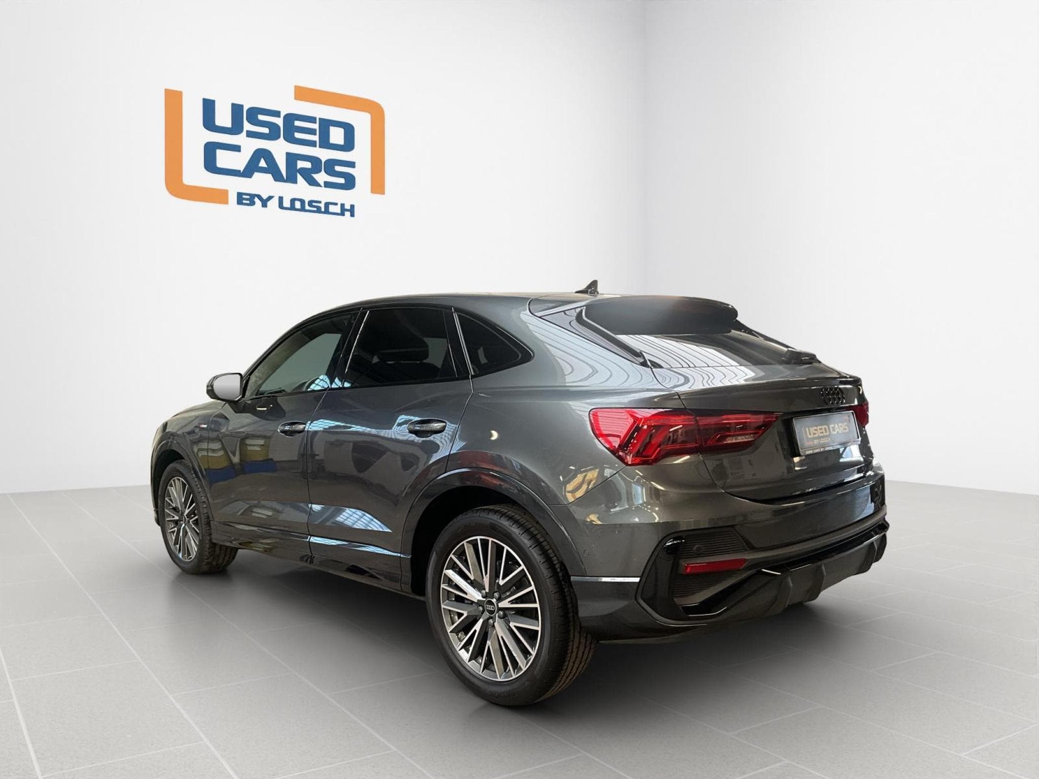Audi Q3 SB+S-Line+40TFSI+Quattro+S-Tronic+Pano+P.Premium (2025) - Photo 6