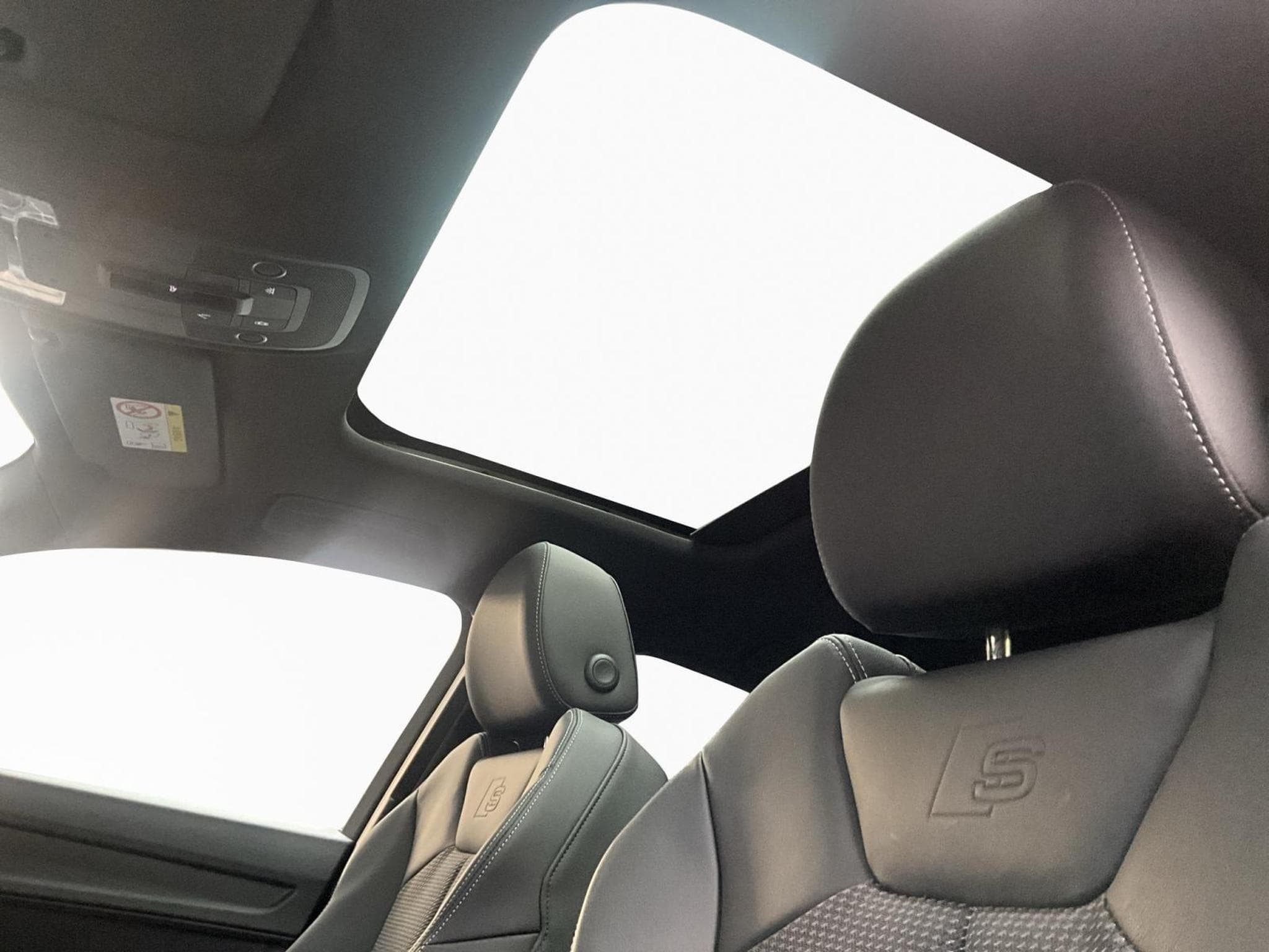 Audi Q3 SB+S-Line+40TFSI+Quattro+S-Tronic+Pano+P.Premium (2025) - Photo 15