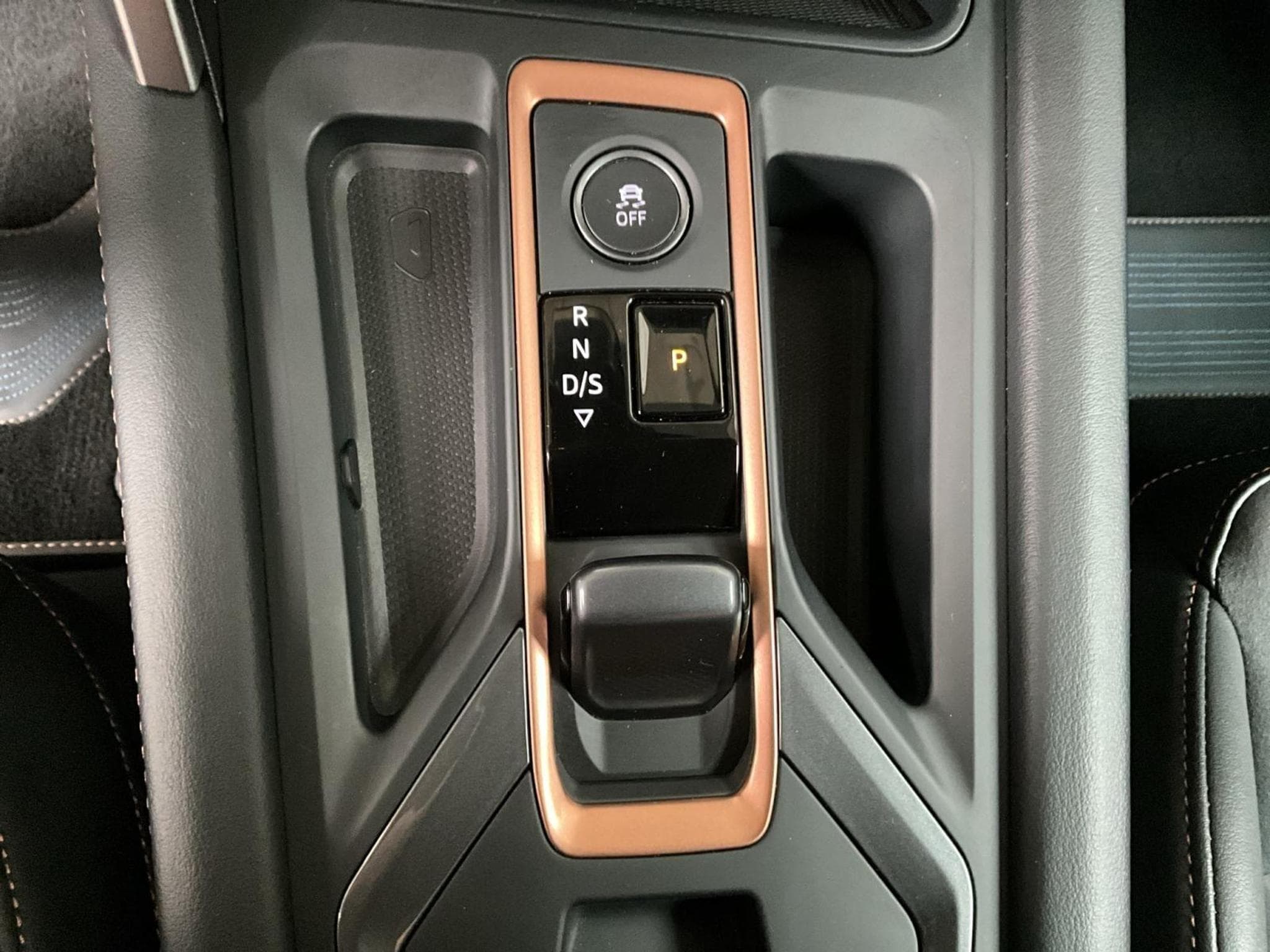 Cupra Leon ST+VZ+Evo+DSG+4Drive+Sennheiser+AHK+Pure-Performance (2025) - Foto 12